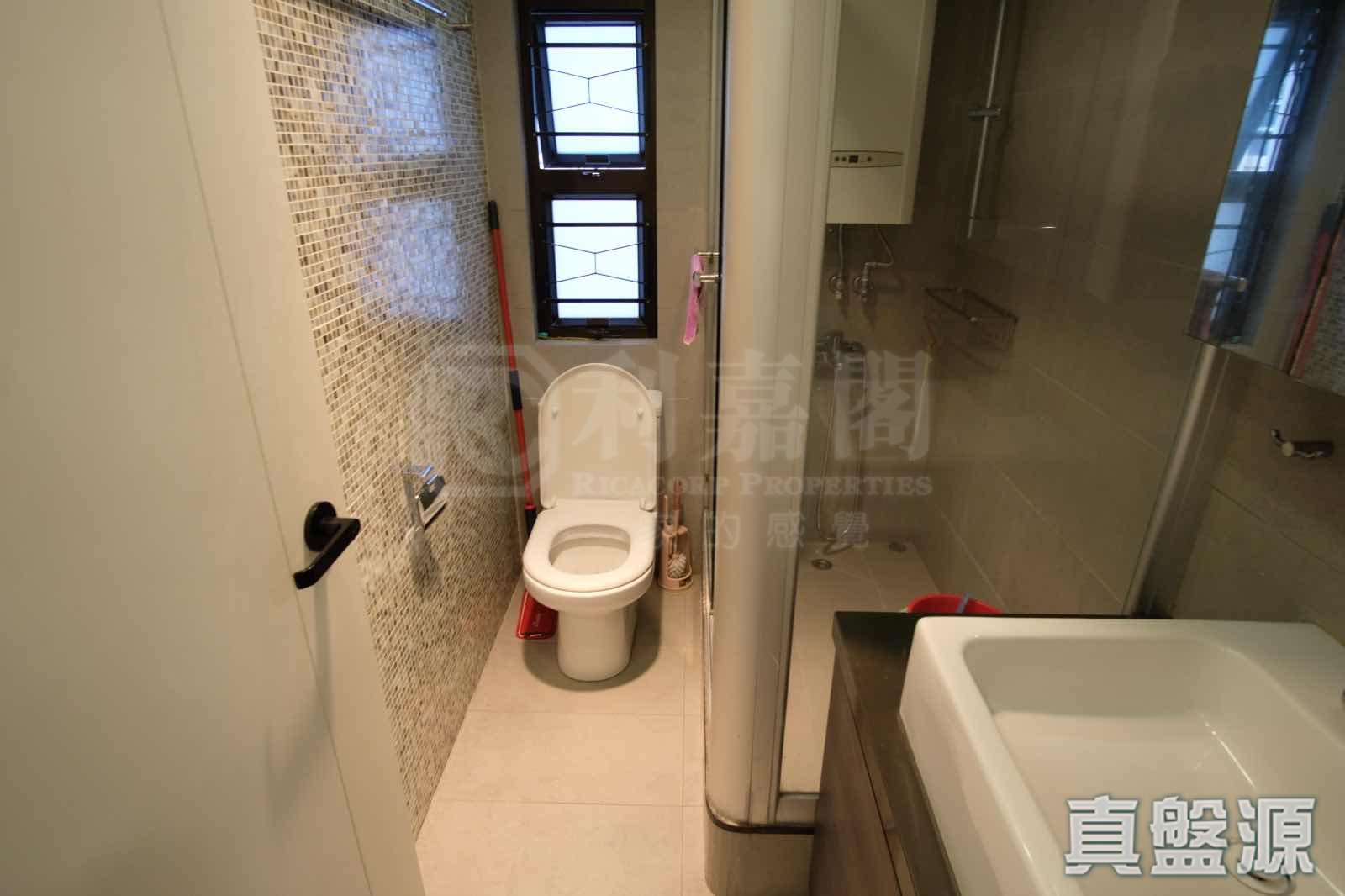 KA FU BUILDING High Floor Zone Flat C Mid-Levels West