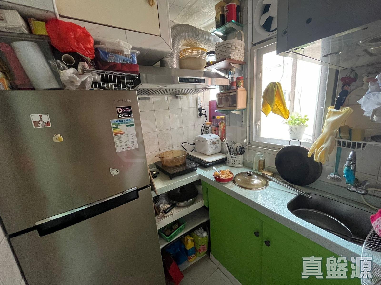 荔香大厦 高层 E室 西九龙