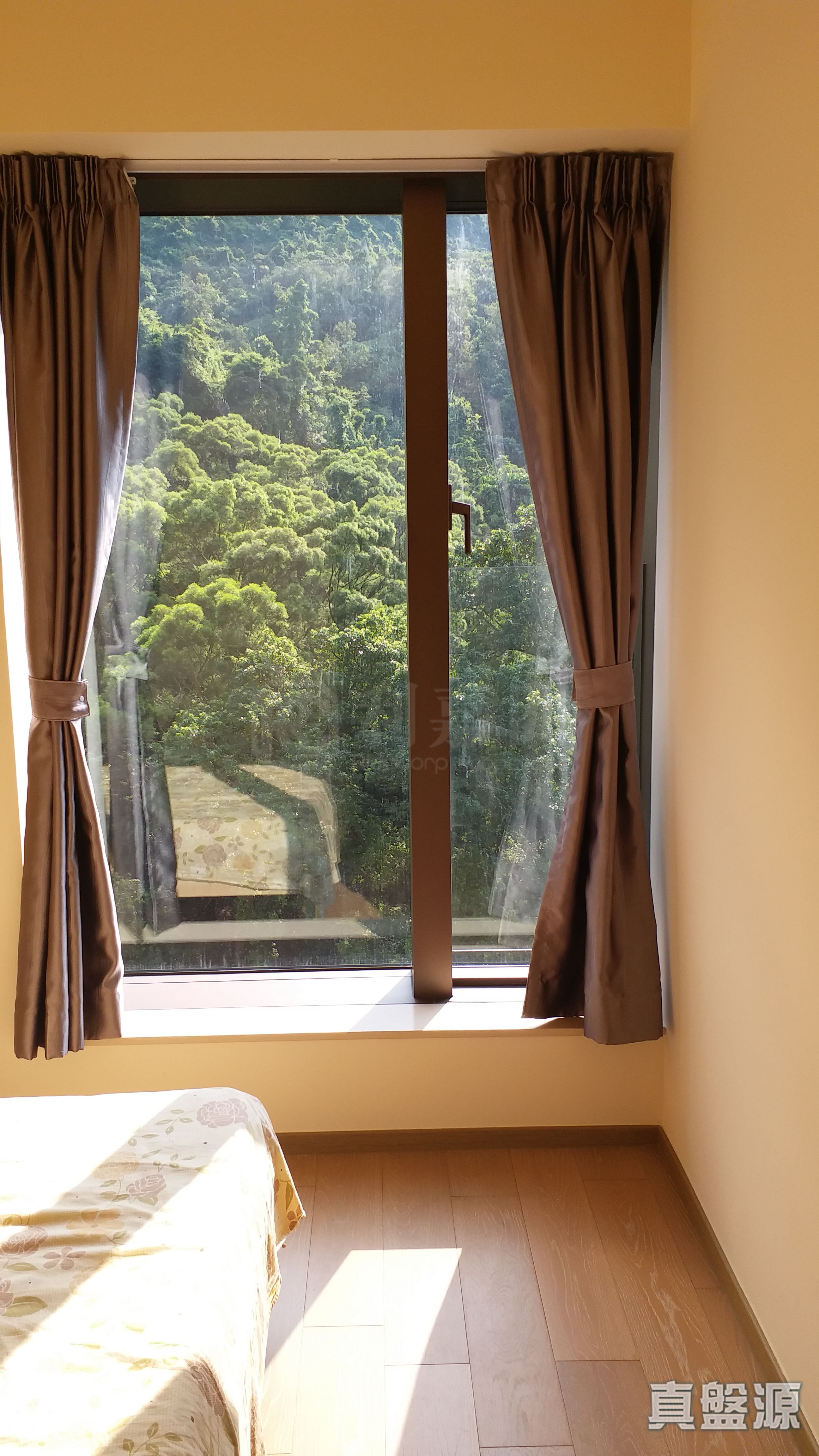ISLAND GARDEN TOWER 1 Low Floor Zone Flat E Sai Wan Ho/Shau Kei Wan
