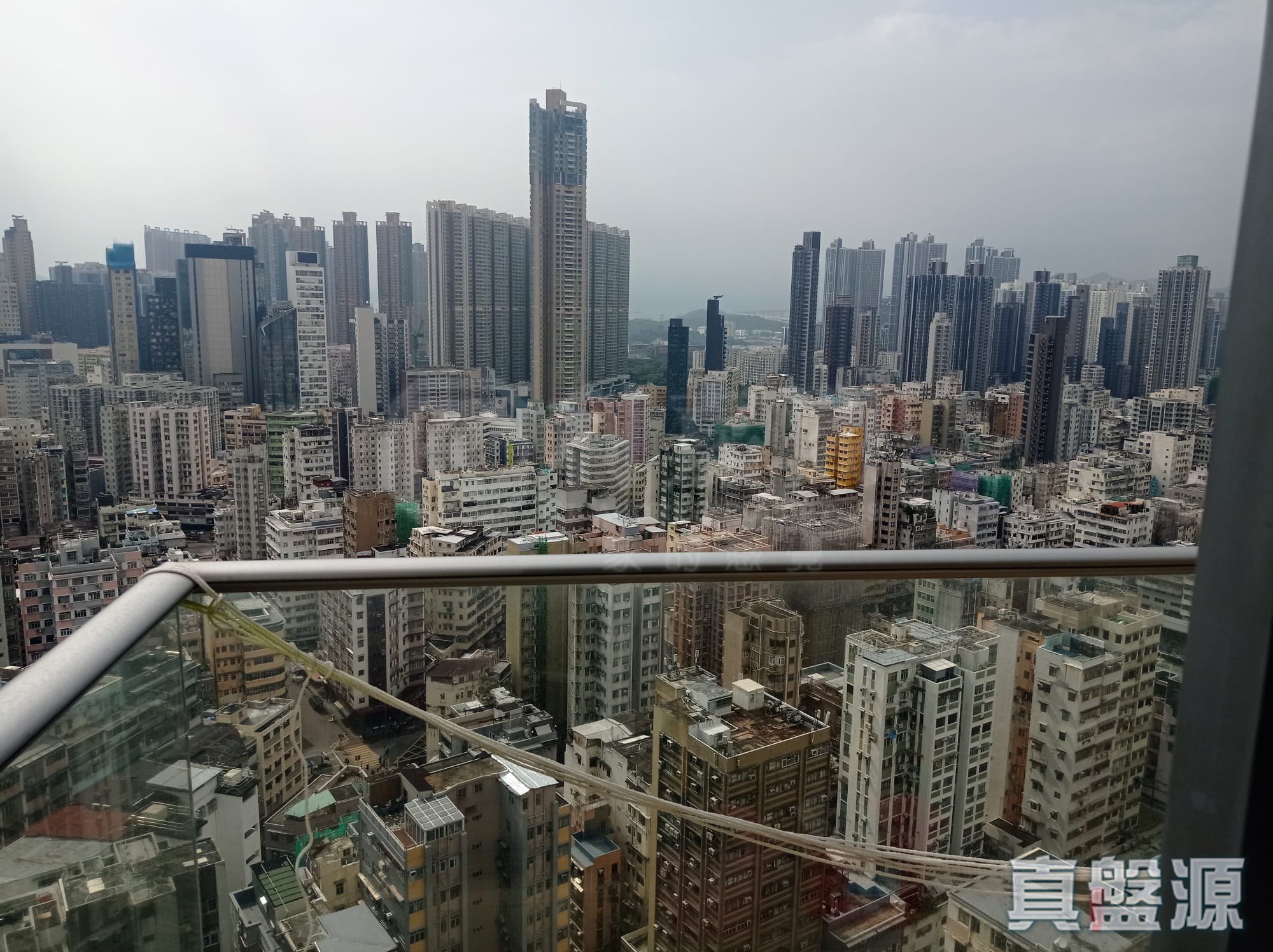 EMERALD TWENTY EIGHT High Floor Zone Flat B West Kowloon