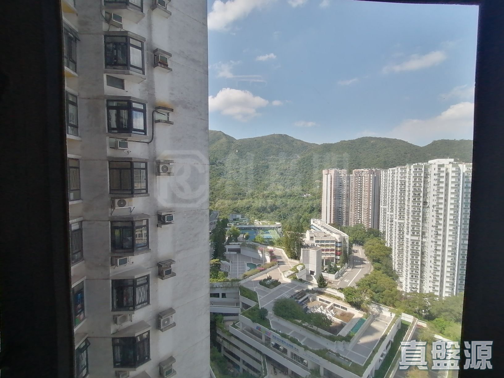 KORNHILL BLOCK F (FLAT 9 - 16) High Floor Zone Flat 10 Quarry Bay/Kornhill/Taikoo Shing