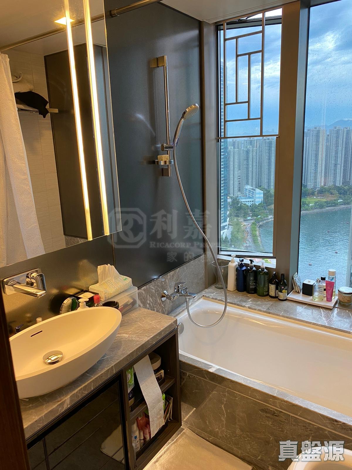 OCEAN PRIDE PHASE 3 - Tower 9 High Floor Zone Flat B Tsuen Wan