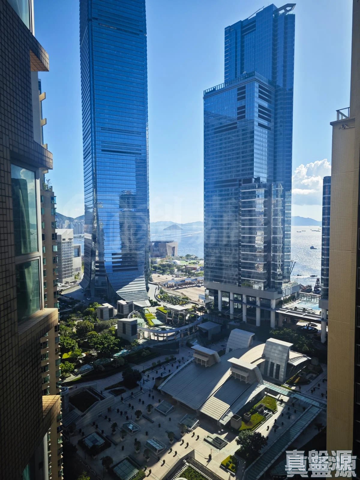 THE WATERFRONT PHASE 2 - Tower 6 Very High Floor Zone Flat D Kowloon Station/Tsim Sha Tsui/Jordan