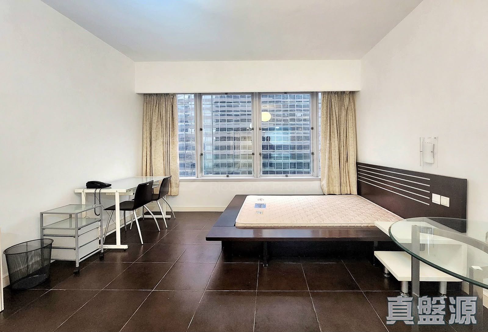HKCEC CONVENTION PLAZA APARTMENTS High Floor Zone Flat 8 Wan Chai/Causeway Bay