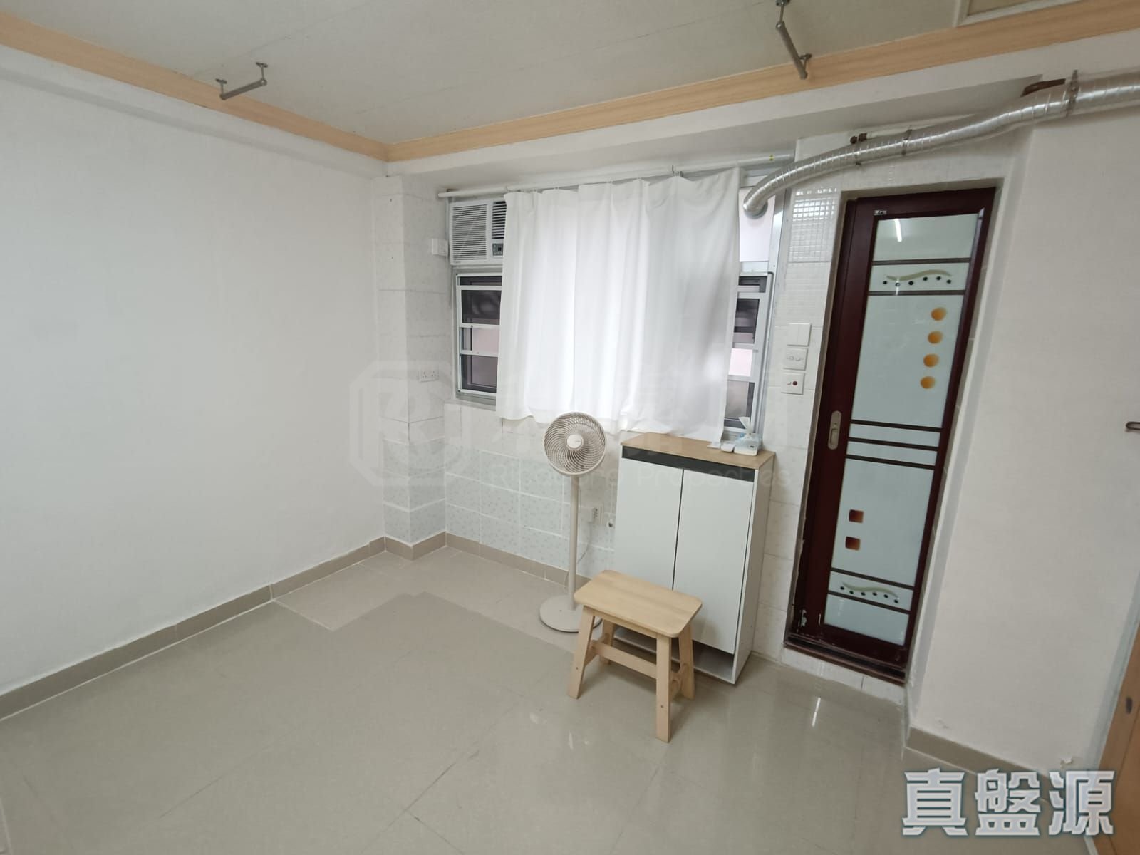 KAM ON BUILDING Low Floor Zone Flat B West Kowloon