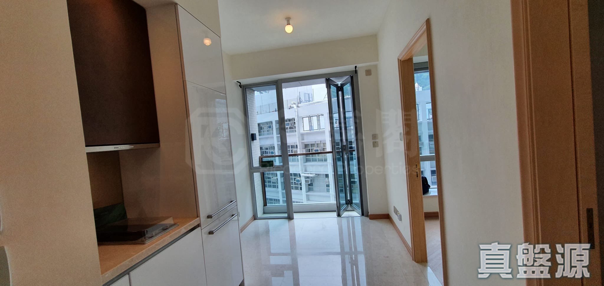 NO. 63 POK FU LAM ROAD TOWER 1 (AMBER HOUSE) Low Floor Zone Flat F Mid-Levels West