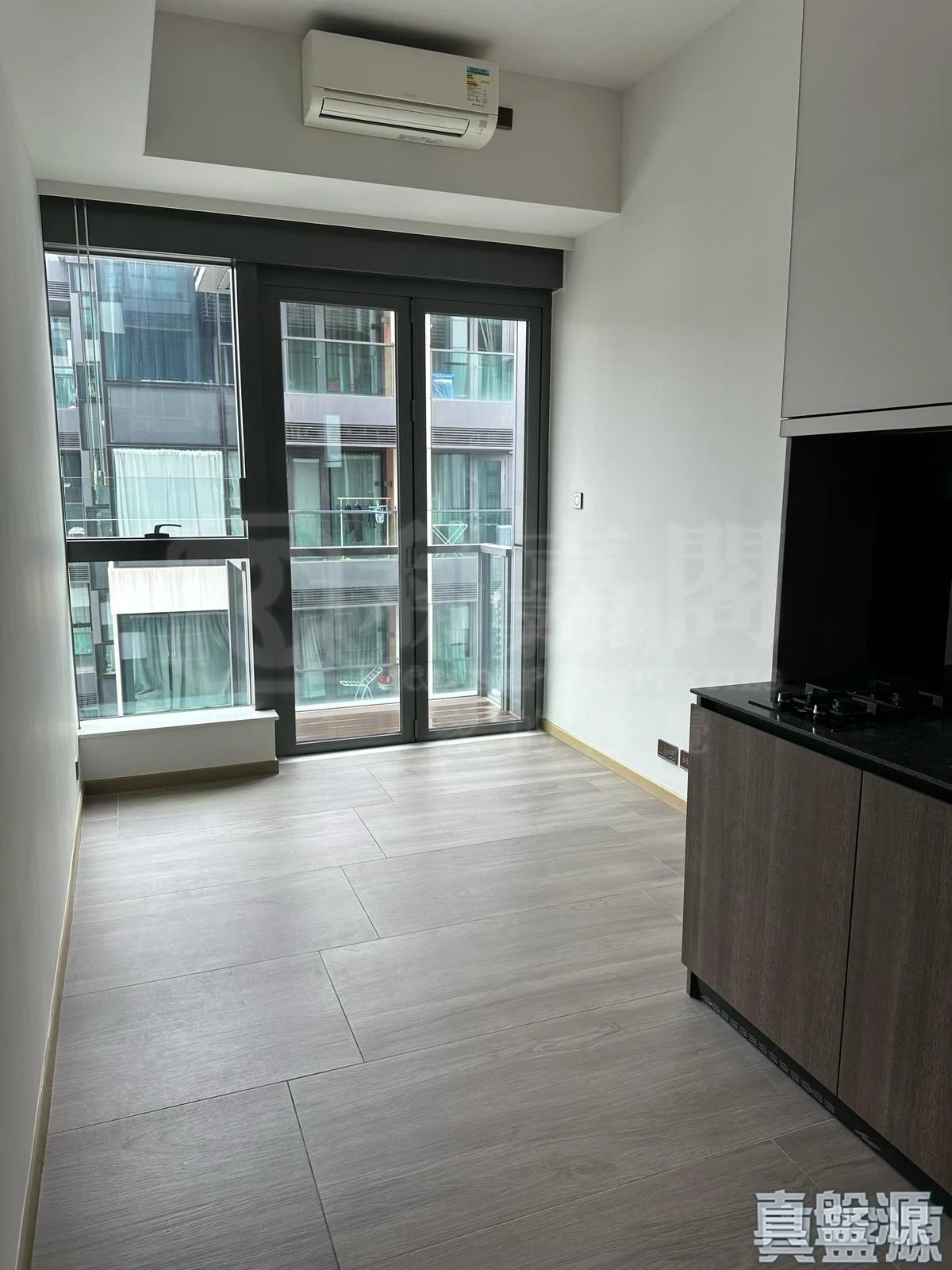 TWO．ARTLANE High Floor Zone Flat H Central/Sheung Wan/Western District