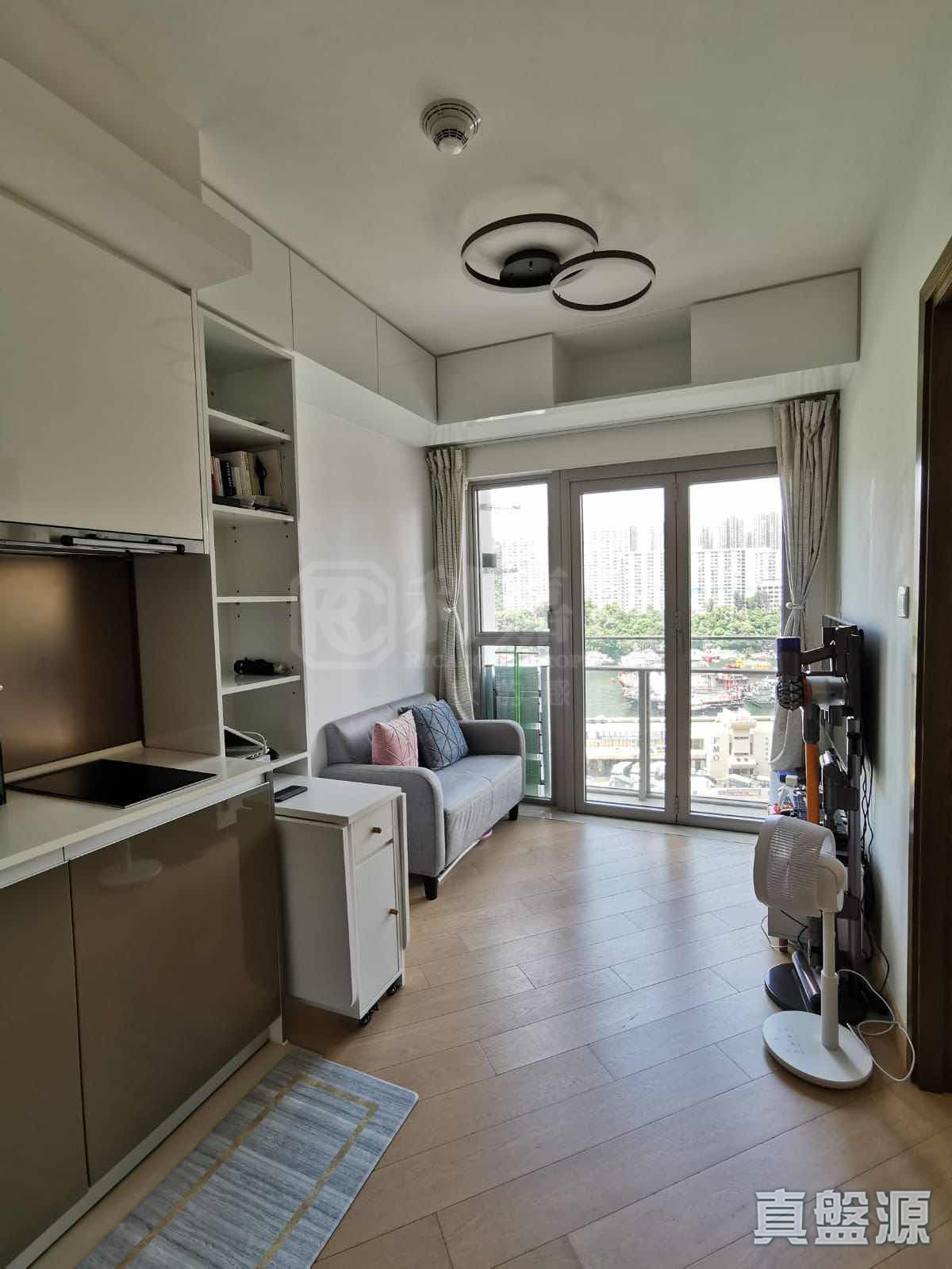 SOUTH COAST Medium Floor Zone Flat B Aberdeen/Tin Wan