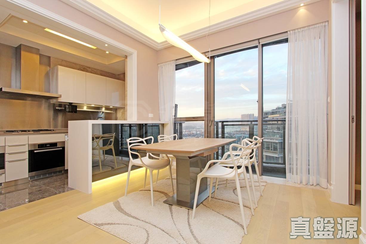 GRAND AUSTIN TOWER 5 Very High Floor Zone Flat A Kowloon Station/Tsim Sha Tsui/Jordan