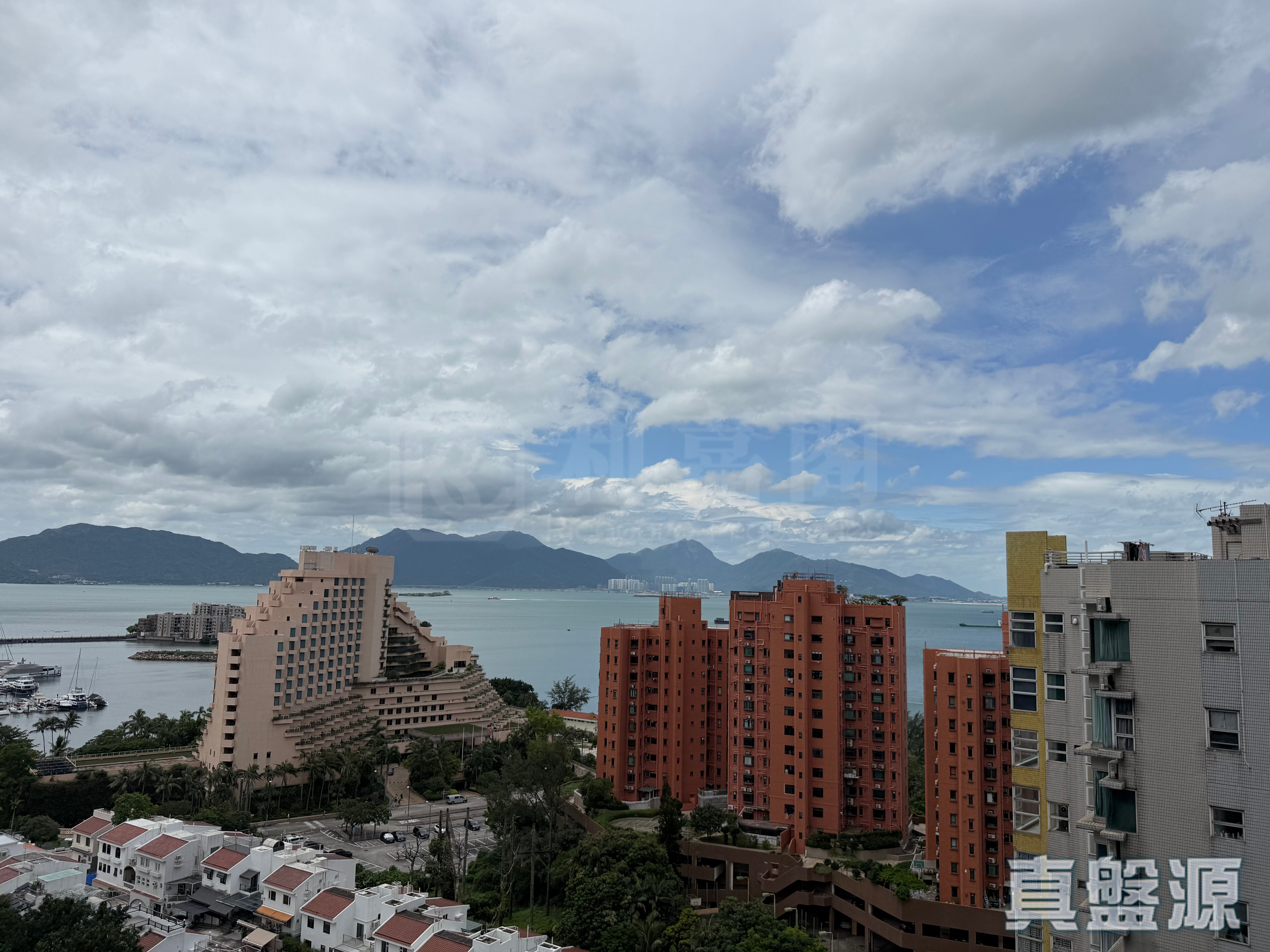 GOLD COAST BAY PHASE 1 THE UPPLAND - Tower 3 High Floor Zone Flat C Sham Tseng/Castle Peak Road