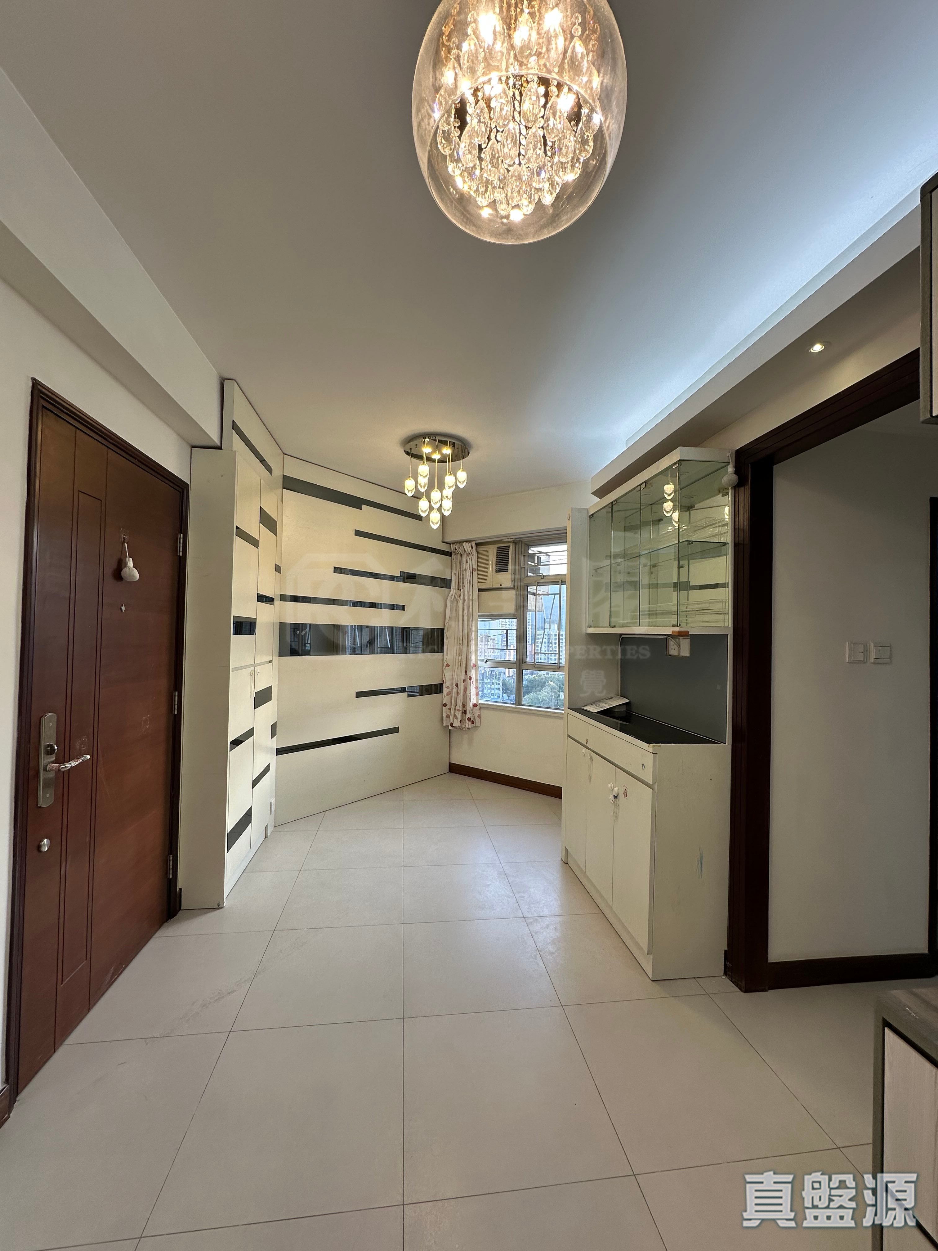 八號花園 2座 高層 E室 大埔