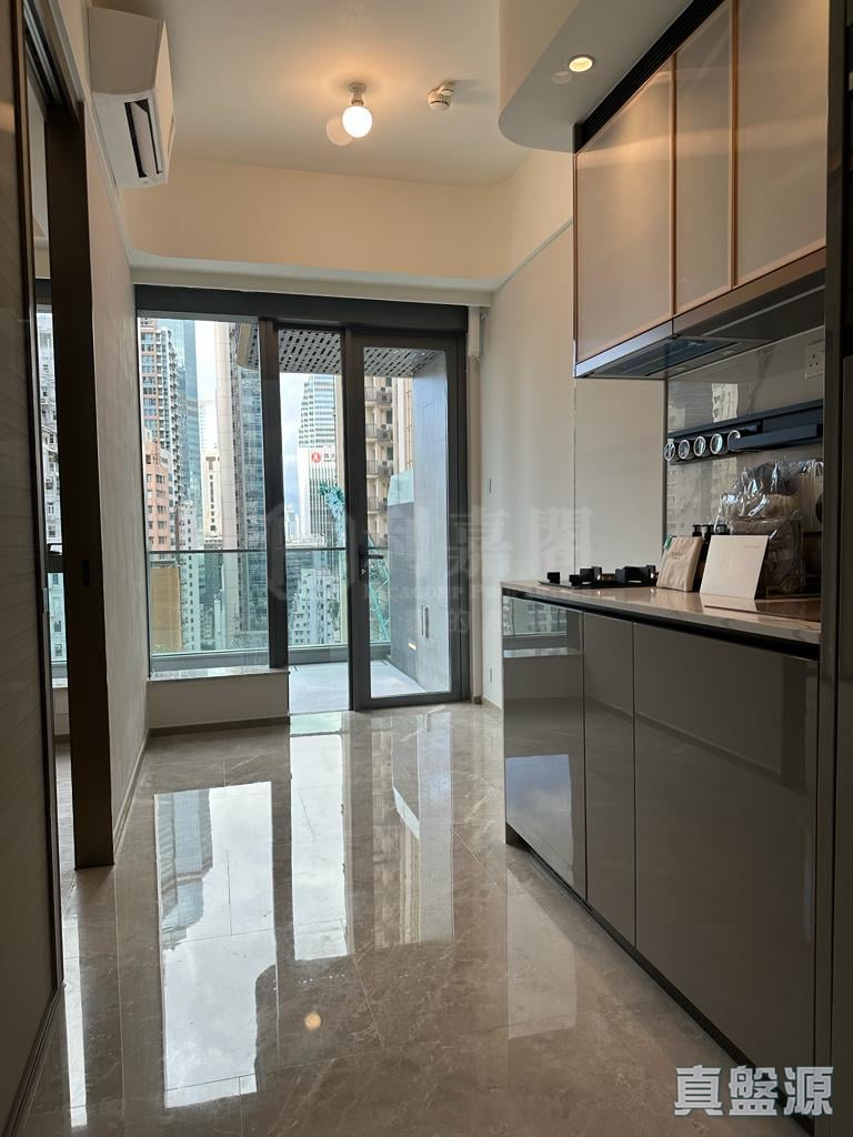 CAINE HILL Low Floor Zone Flat B Mid-Levels West