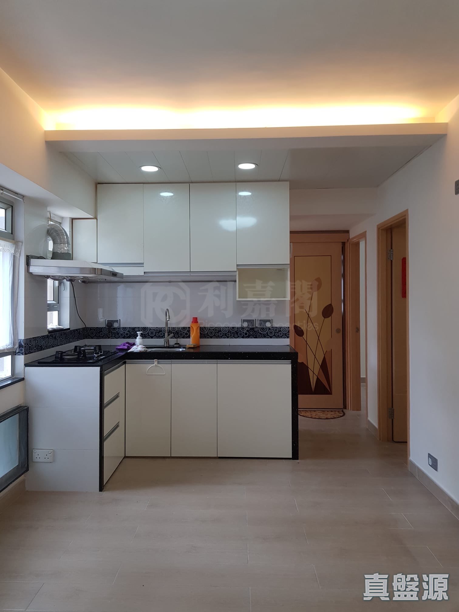 JADEVIEW COURT Low Floor Zone Flat A Central/Sheung Wan/Western District