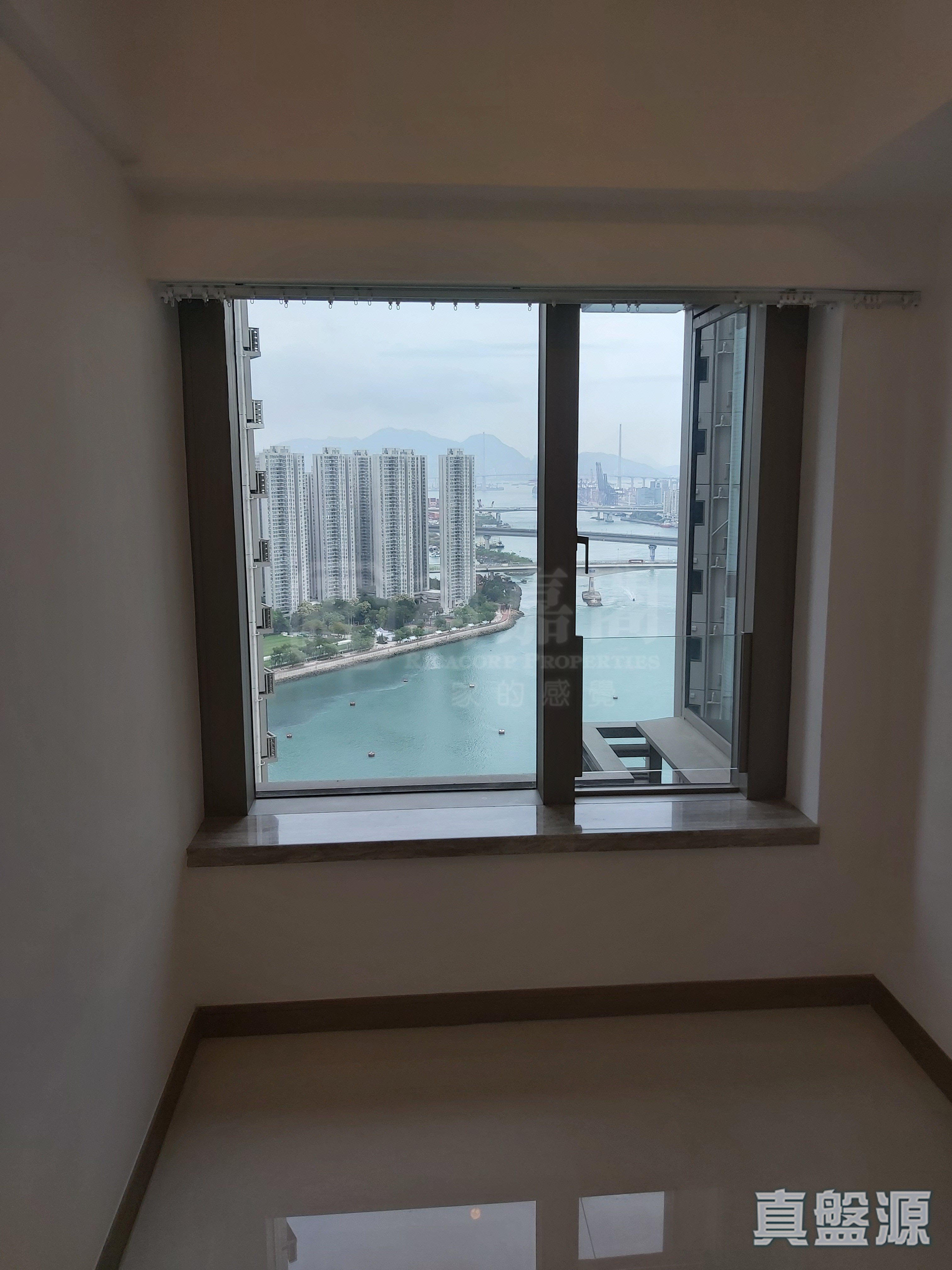 海之恋 3期A 海之恋．爱炫美 2B座 高层 A室 荃湾