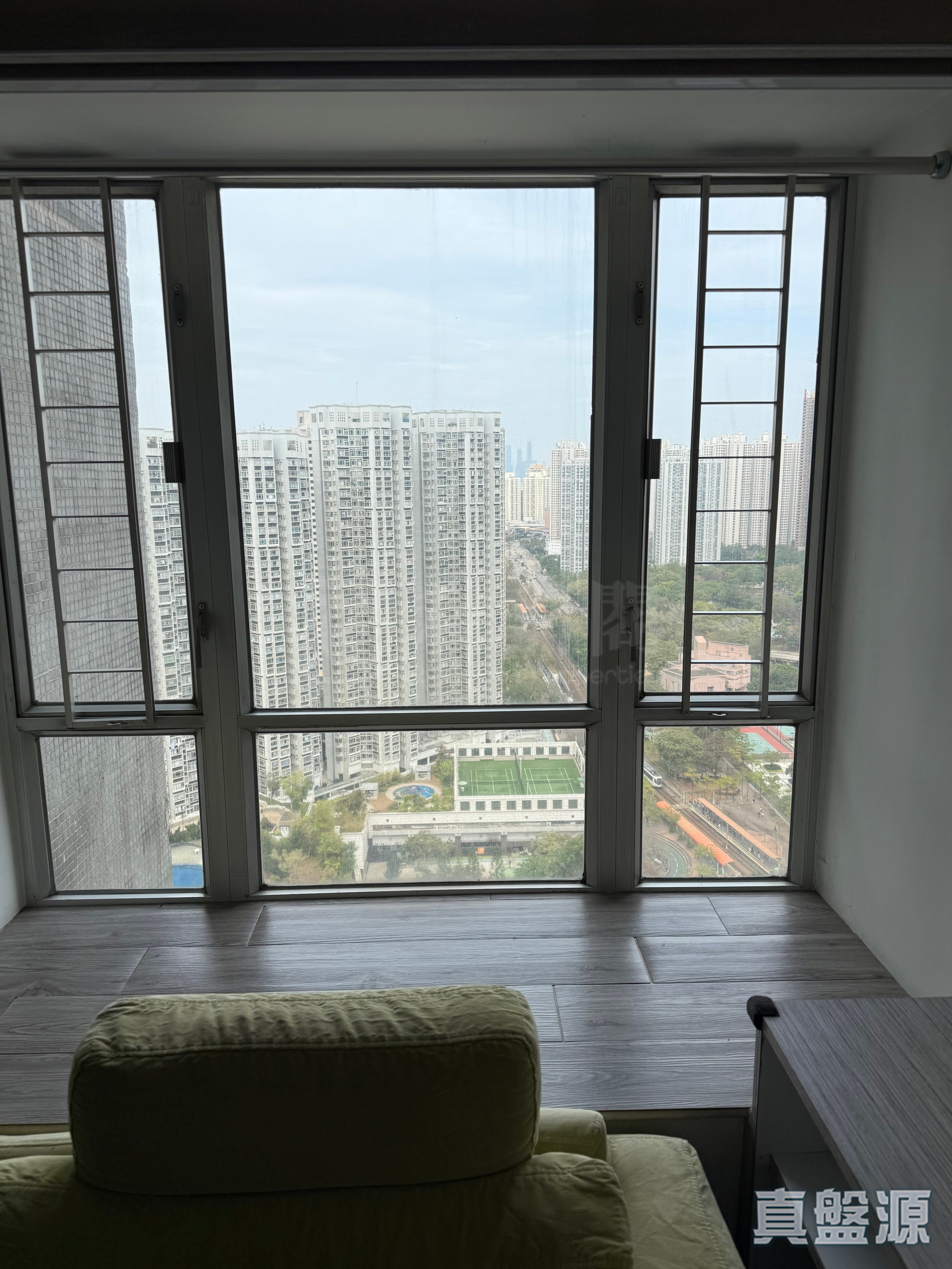KINGSWOOD VILLAS PHASE 1 LOCWOOD COURT - Block 1 Very High Floor Zone Flat G Tin Shui Wai