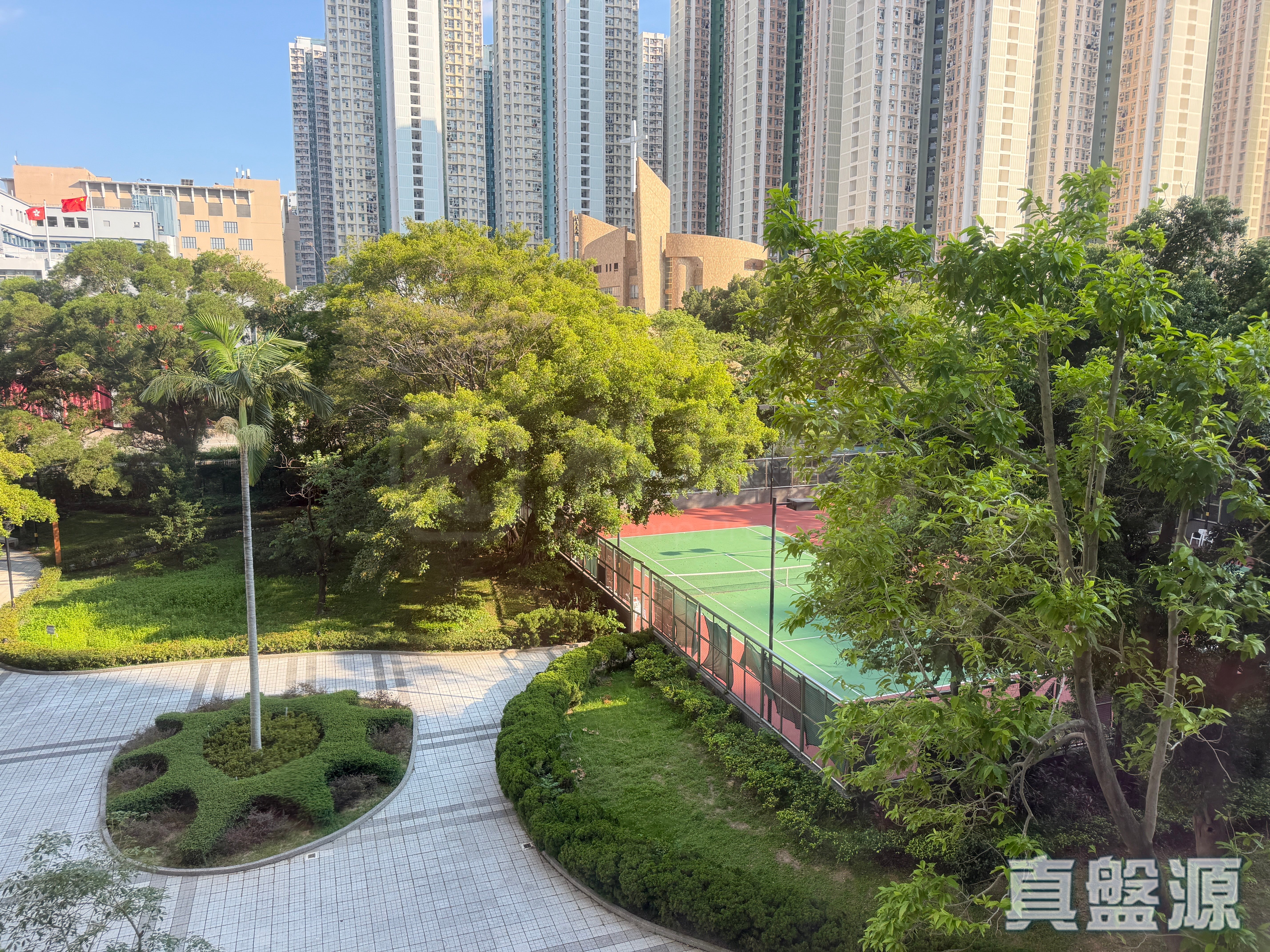 KINGSWOOD VILLAS PHASE 1 LOCWOOD COURT - Block 2 Low Floor Zone Tin Shui Wai