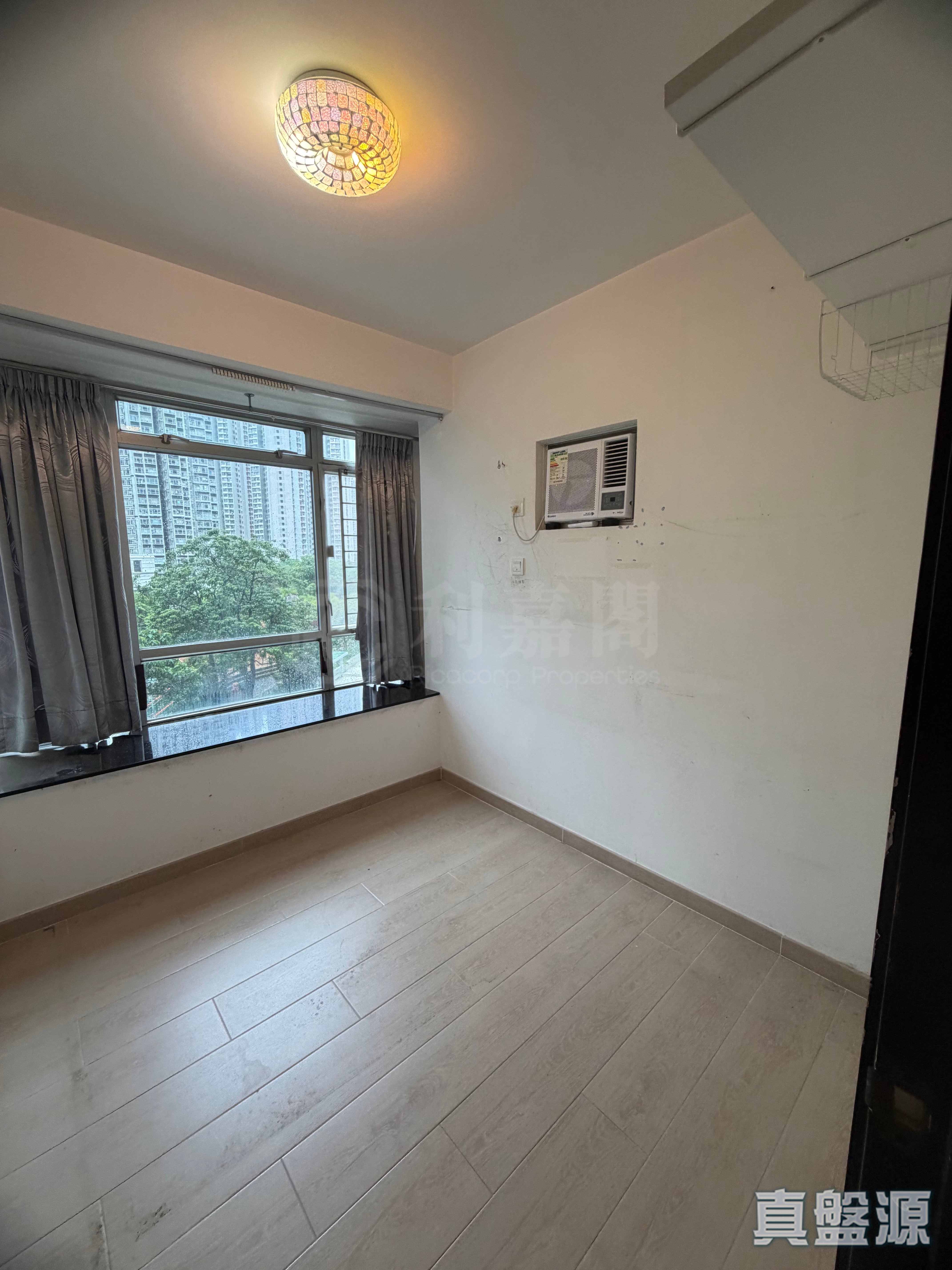 KINGSWOOD VILLAS PHASE 2 SHERWOOD COURT - Block 1 Low Floor Zone Tin Shui Wai