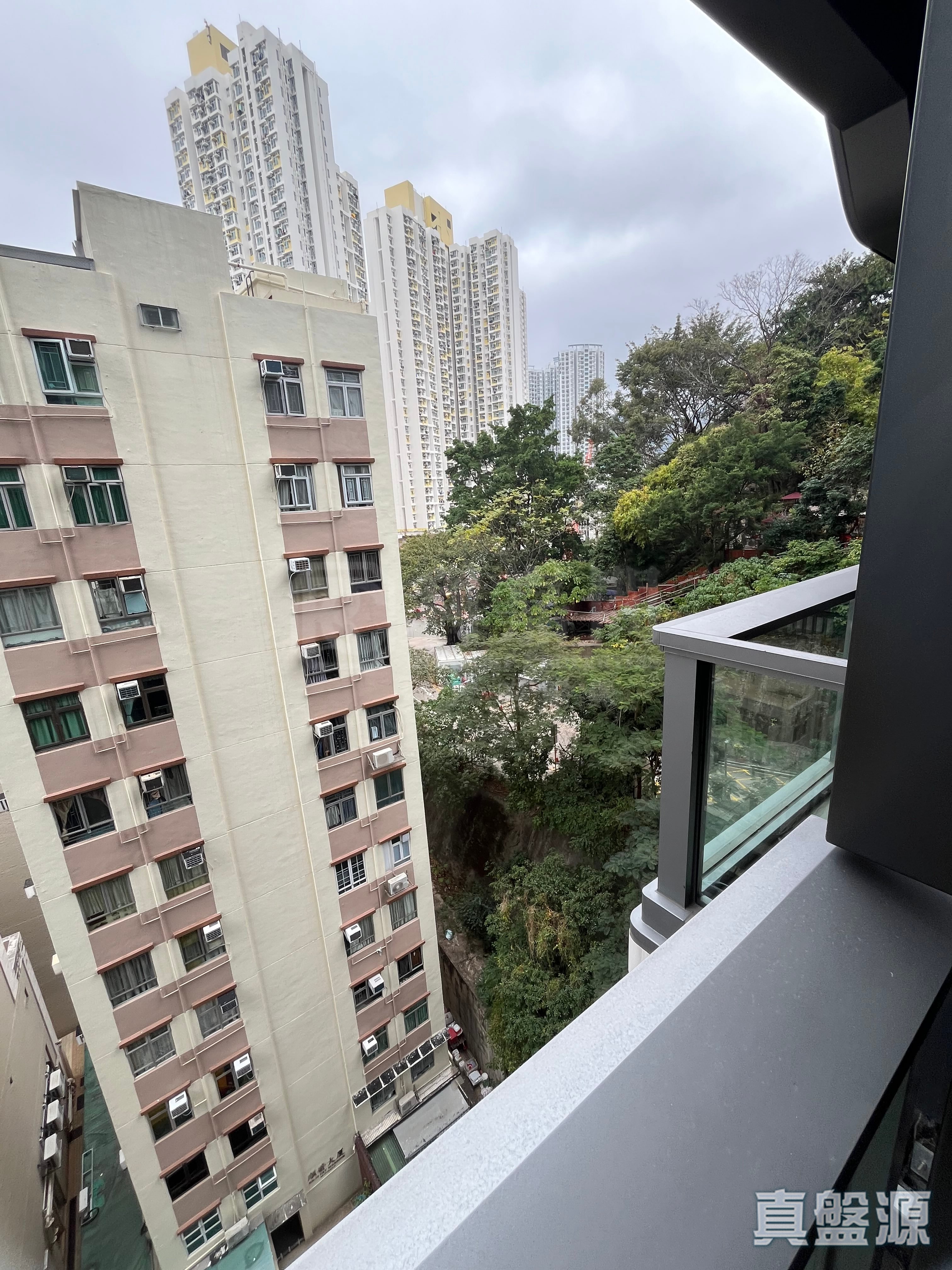 曉柏峰 B座 中層 B6室 西九龍