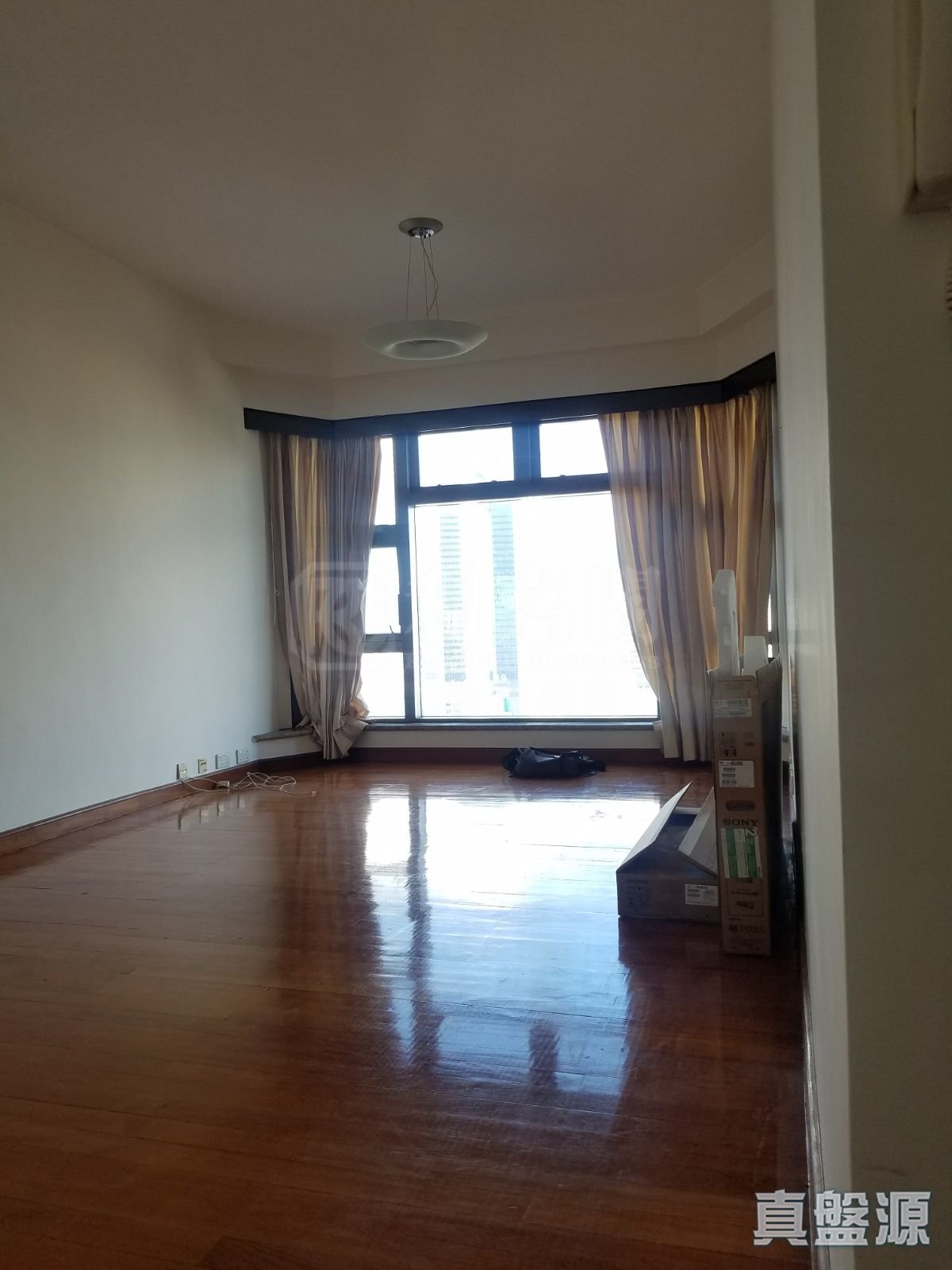 輝煌豪園 高層 E室 西半山