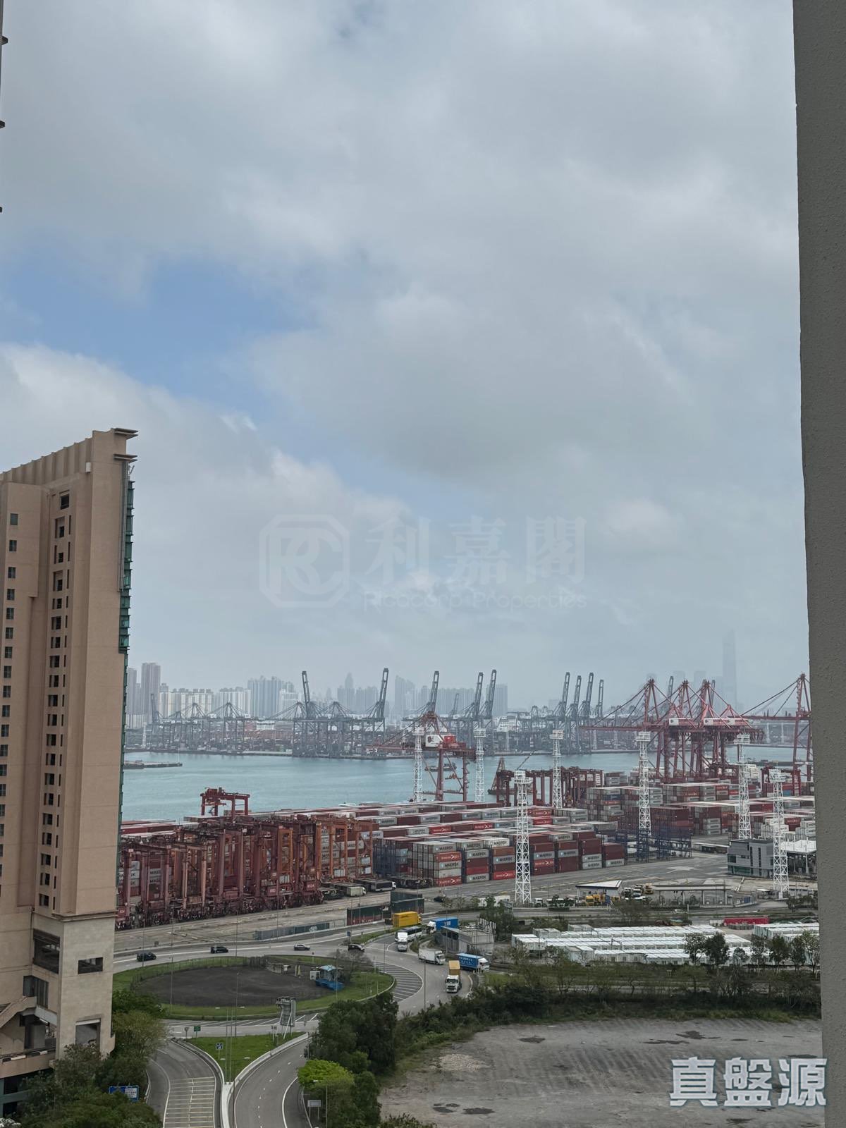 青富苑 A座 中层 10室 青衣