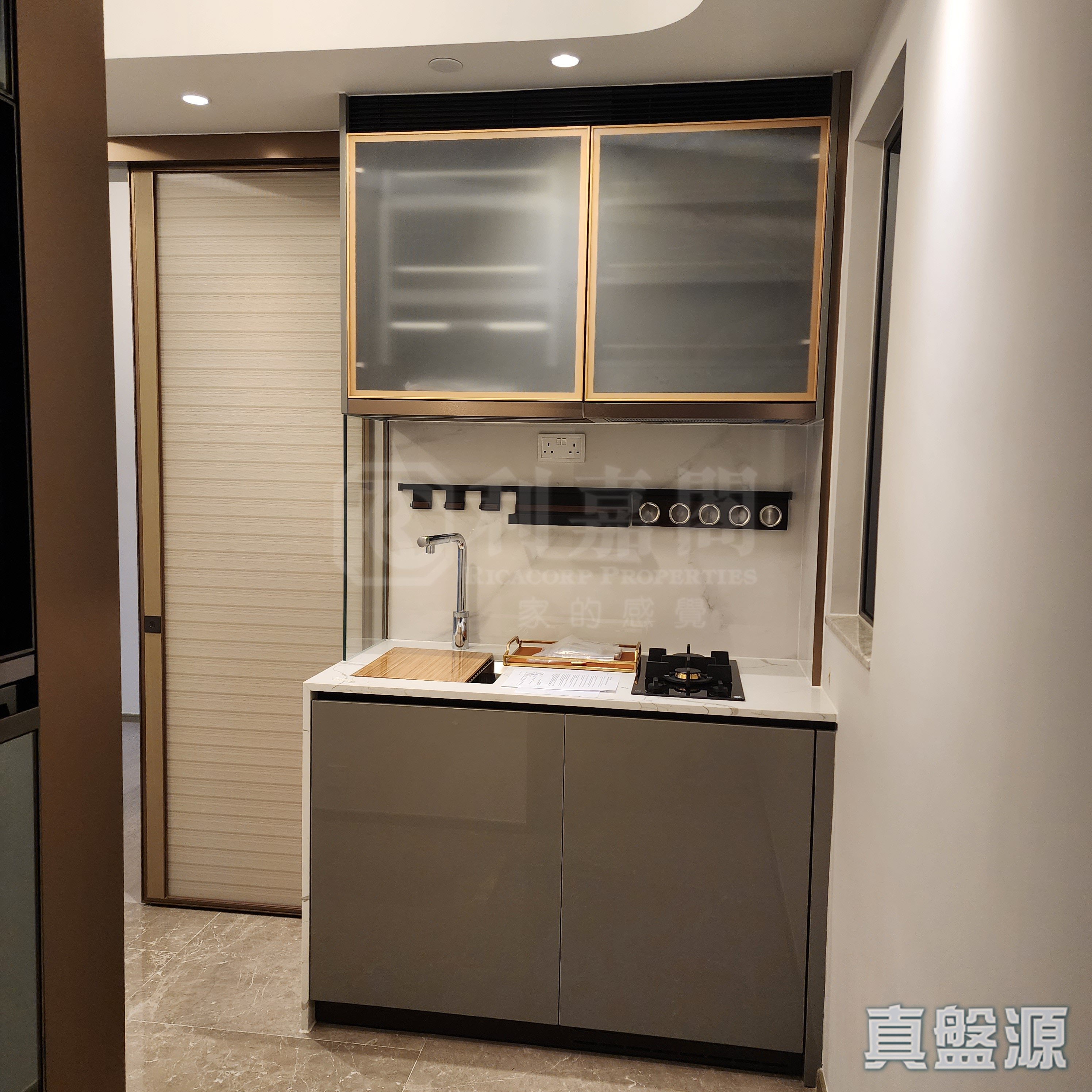 CAINE HILL Medium Floor Zone Flat H Mid-Levels West