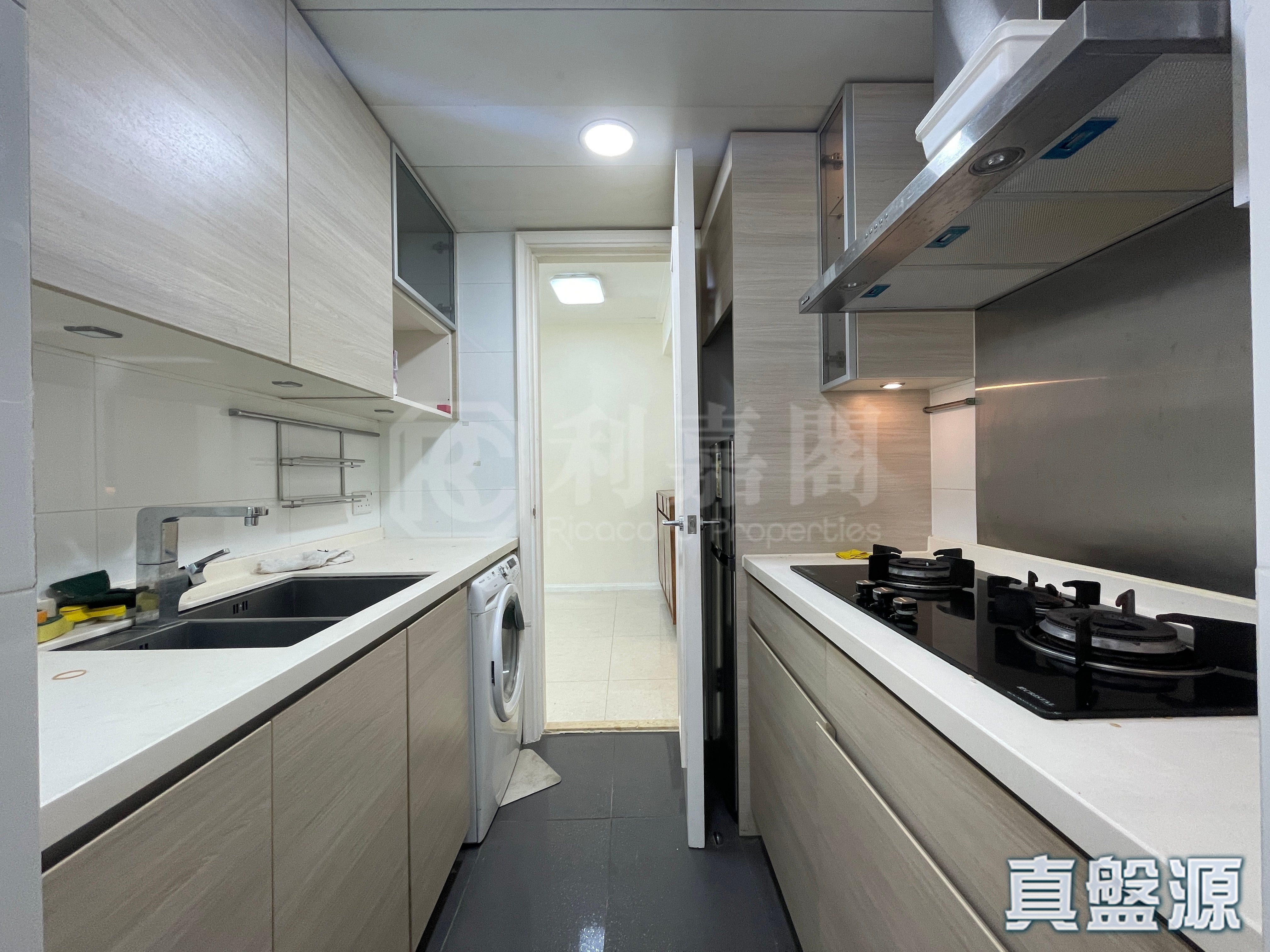 THE BEAUMOUNT PHASE 1 - Tower 6 Medium Floor Zone Flat E Tseung Kwan O