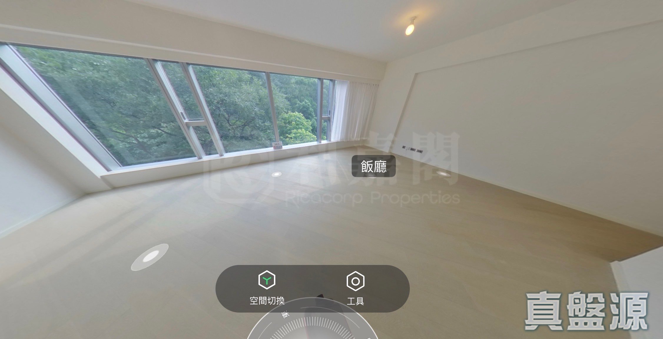 傲瀧 20座 中層 A室 西貢