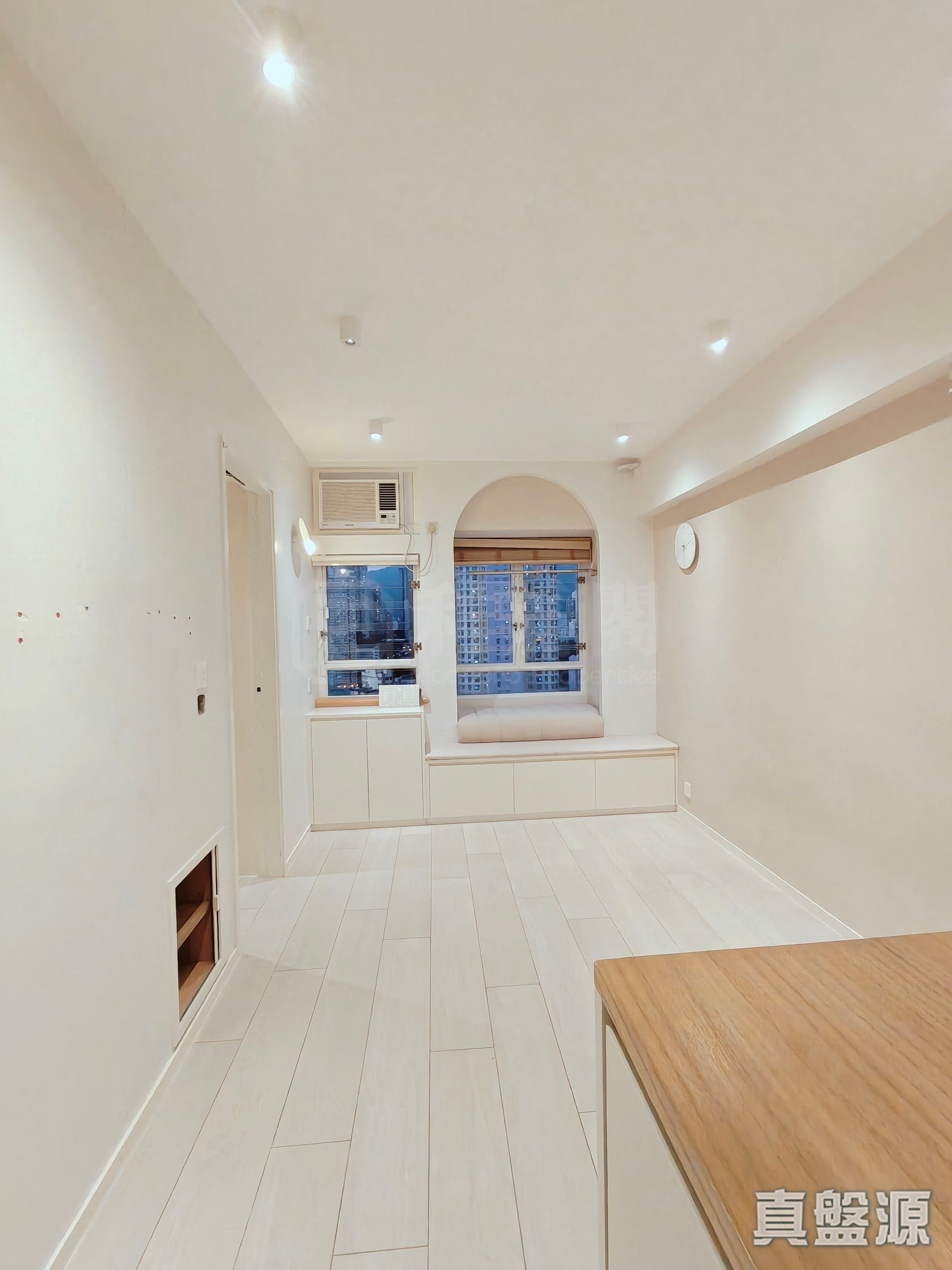 NEW KWAI FONG GARDENS BLOCK D Very High Floor Zone Flat 05 Kwai Chung/Park Island