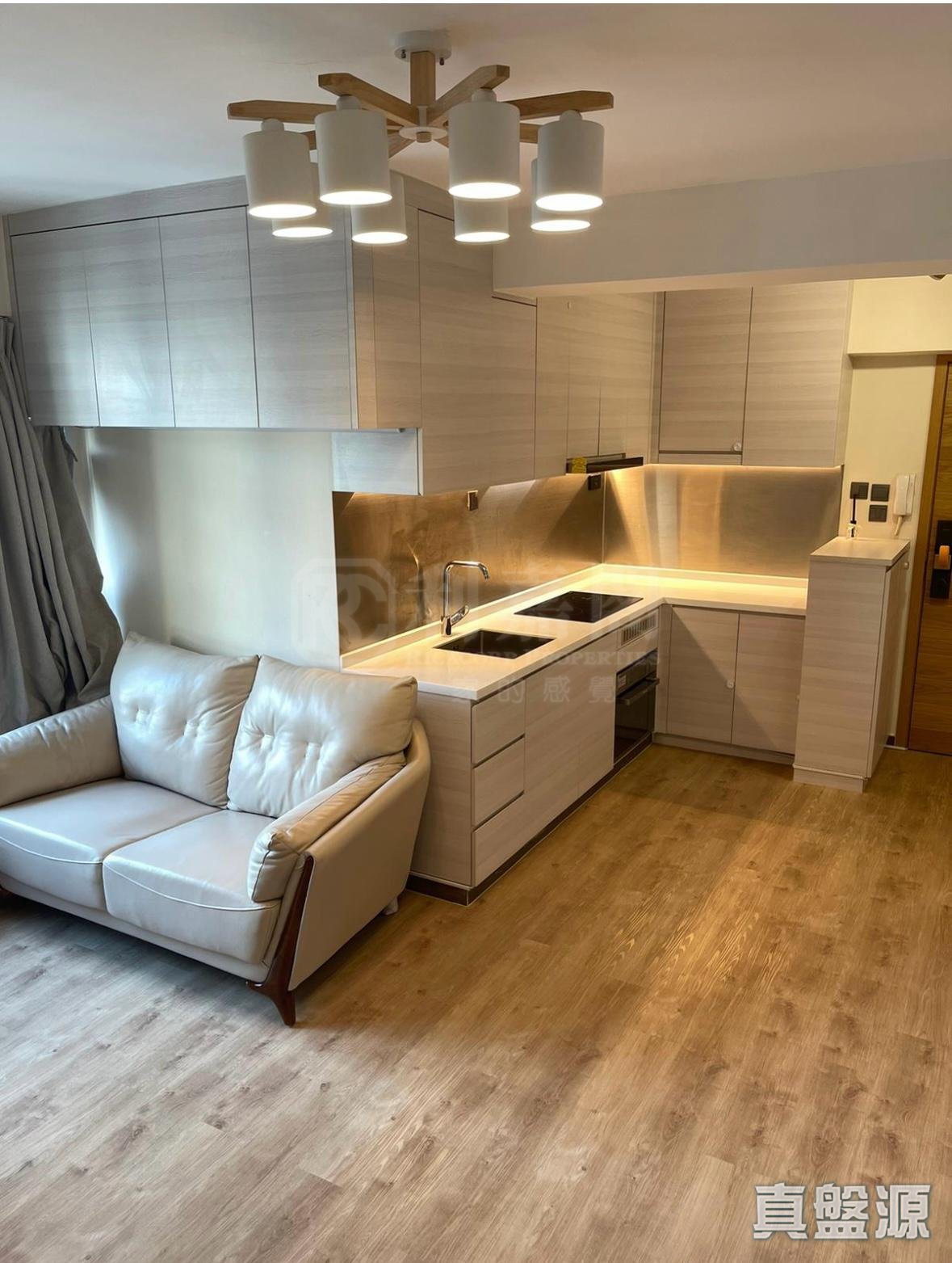 美孚新邨 1期 百老匯街23號 高層 E室 美孚/華景