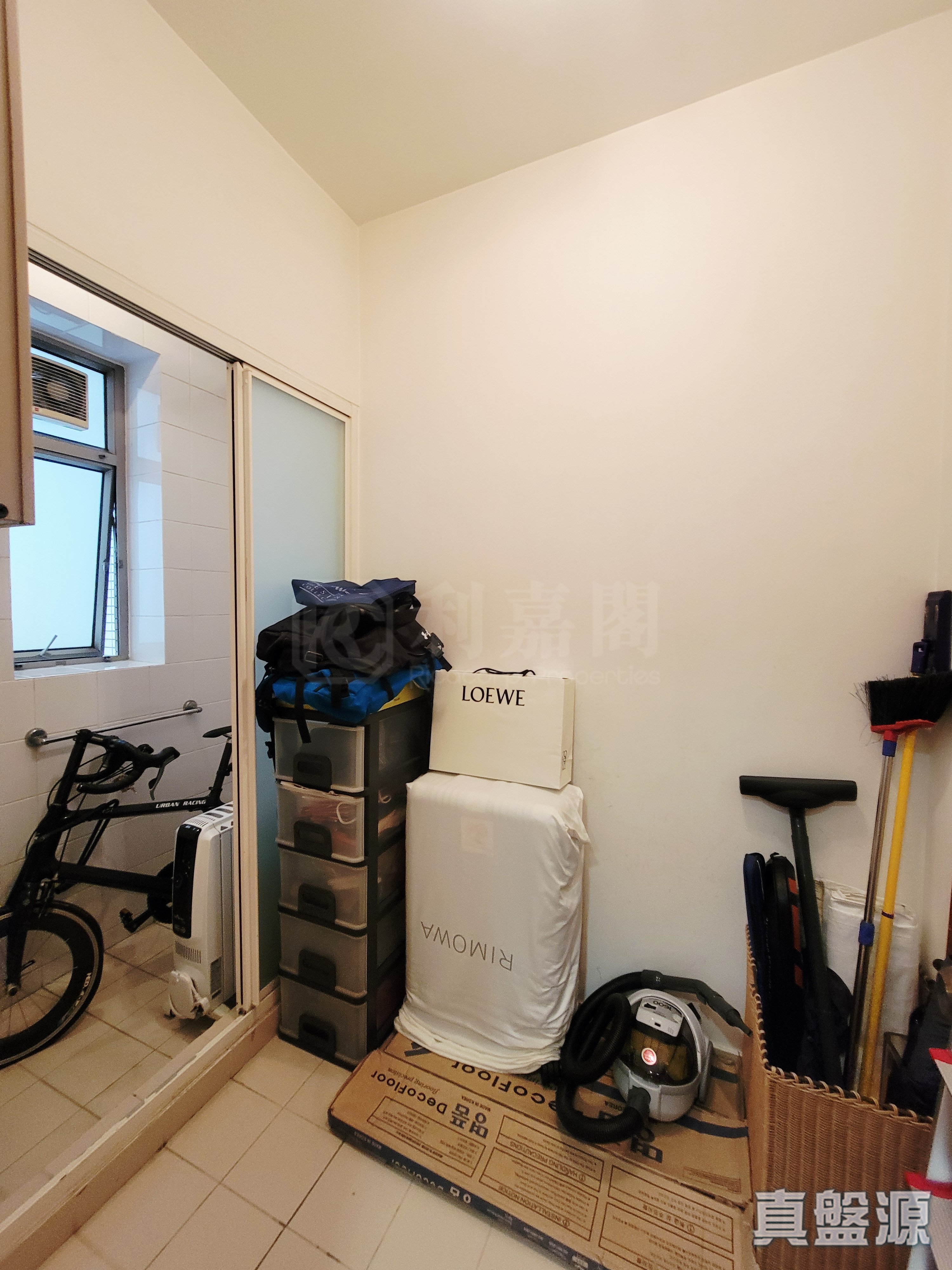 SORRENTO PHASE 1 - Block 3 Low Floor Zone Flat C Kowloon Station/Tsim Sha Tsui/Jordan