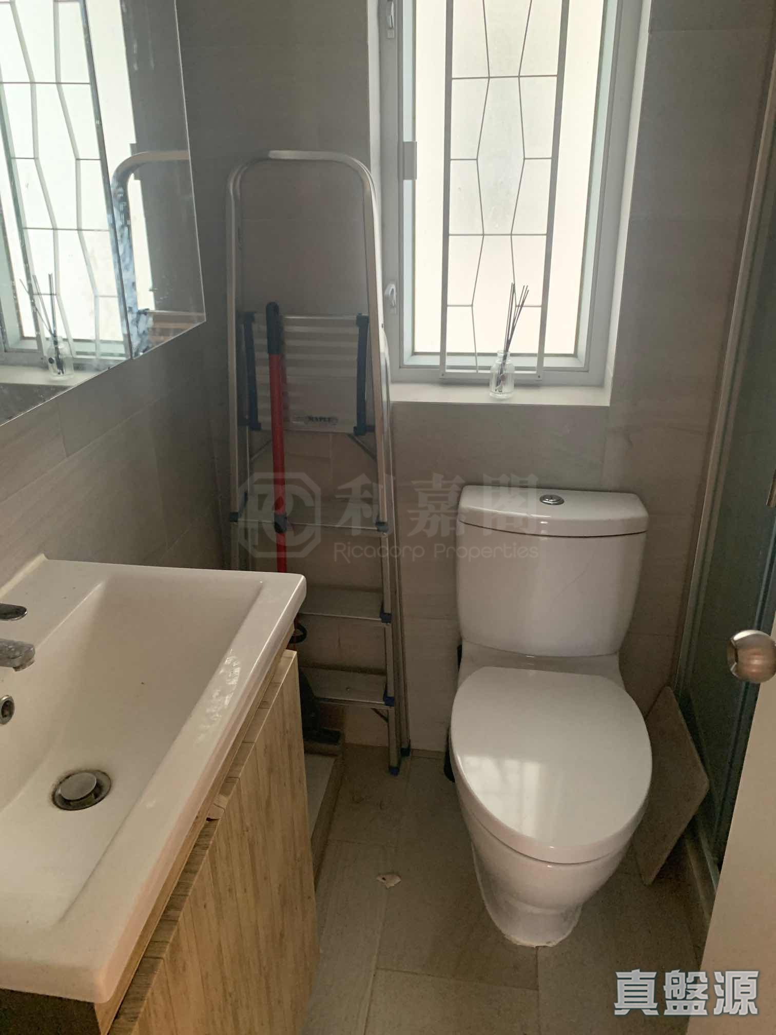 NAN FUNG SUN CHUEN BLOCK 1 Medium Floor Zone Flat G Quarry Bay/Kornhill/Taikoo Shing