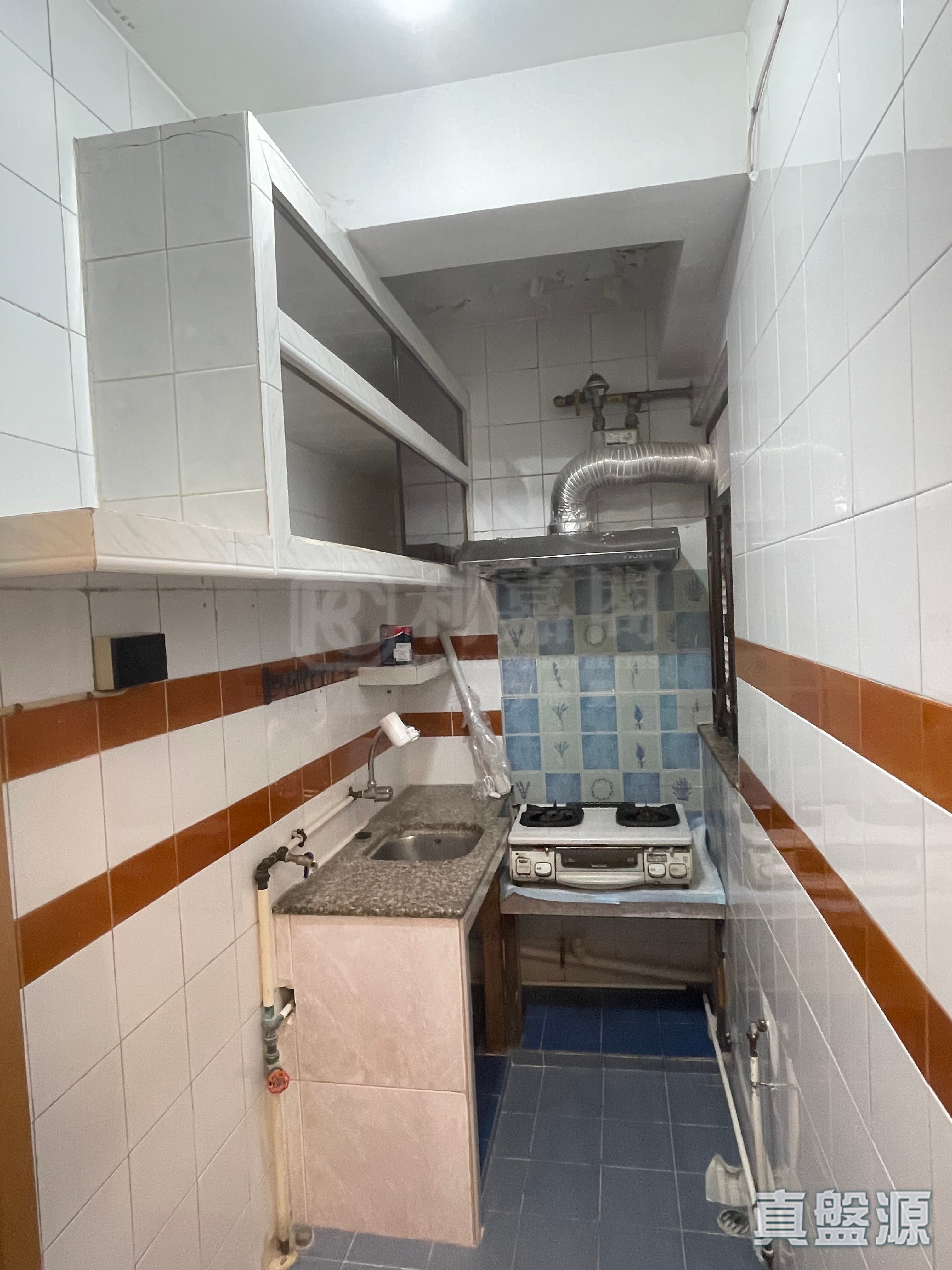 好順意大廈 A座 中層 6室 元朗