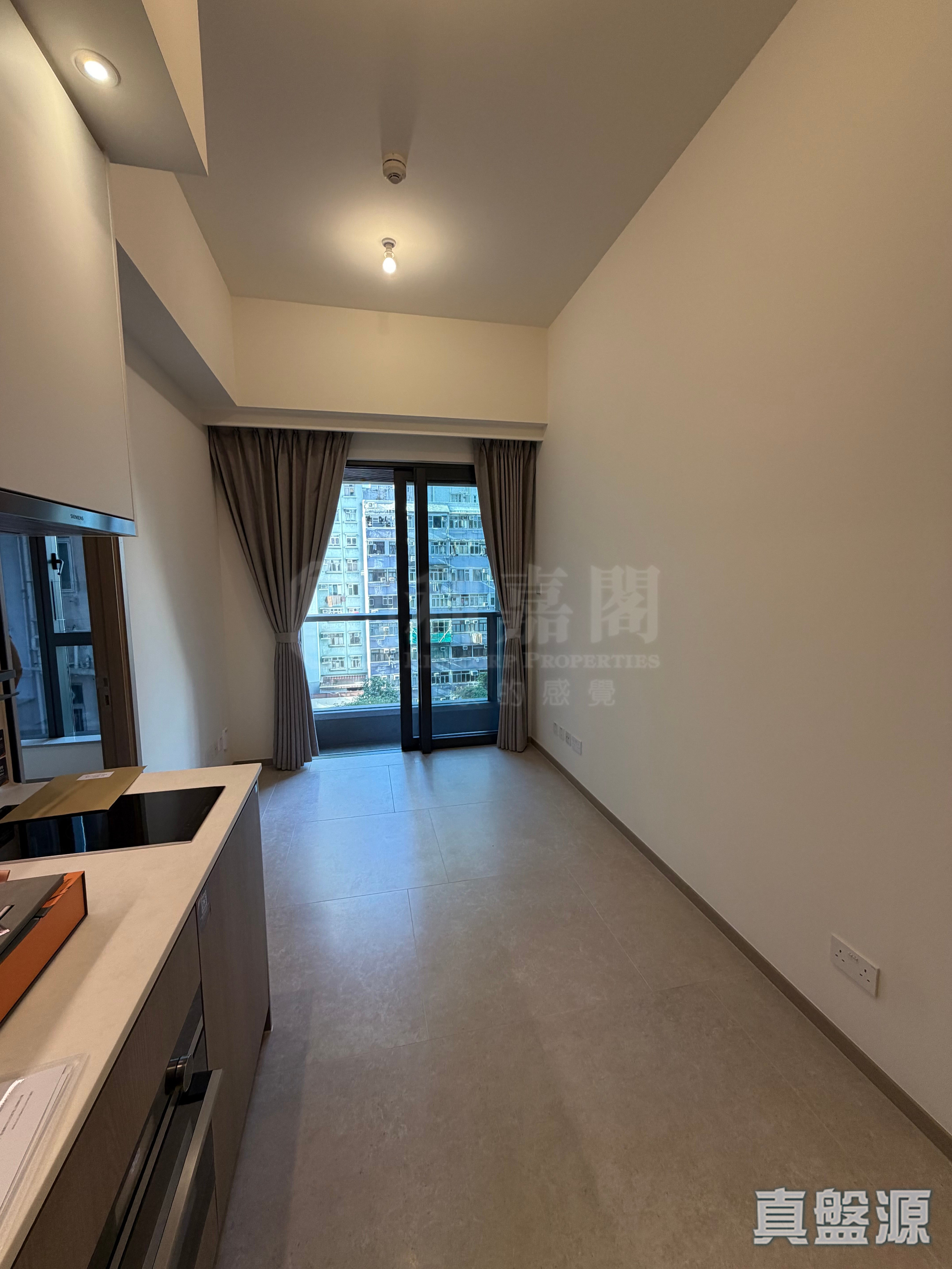 KENNEDY 38 Low Floor Zone Flat M Central/Sheung Wan/Western District