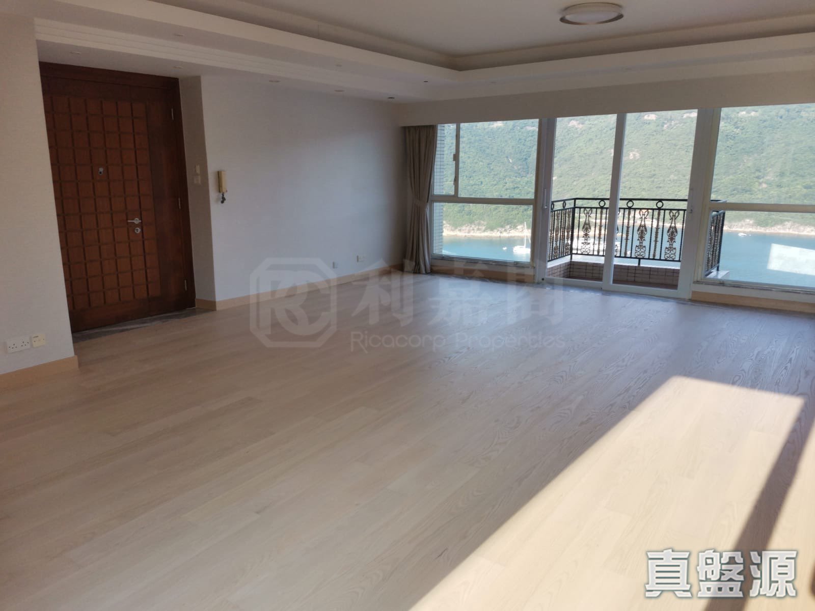 红山半岛 A区(4期) 4座 中层 山顶/南区