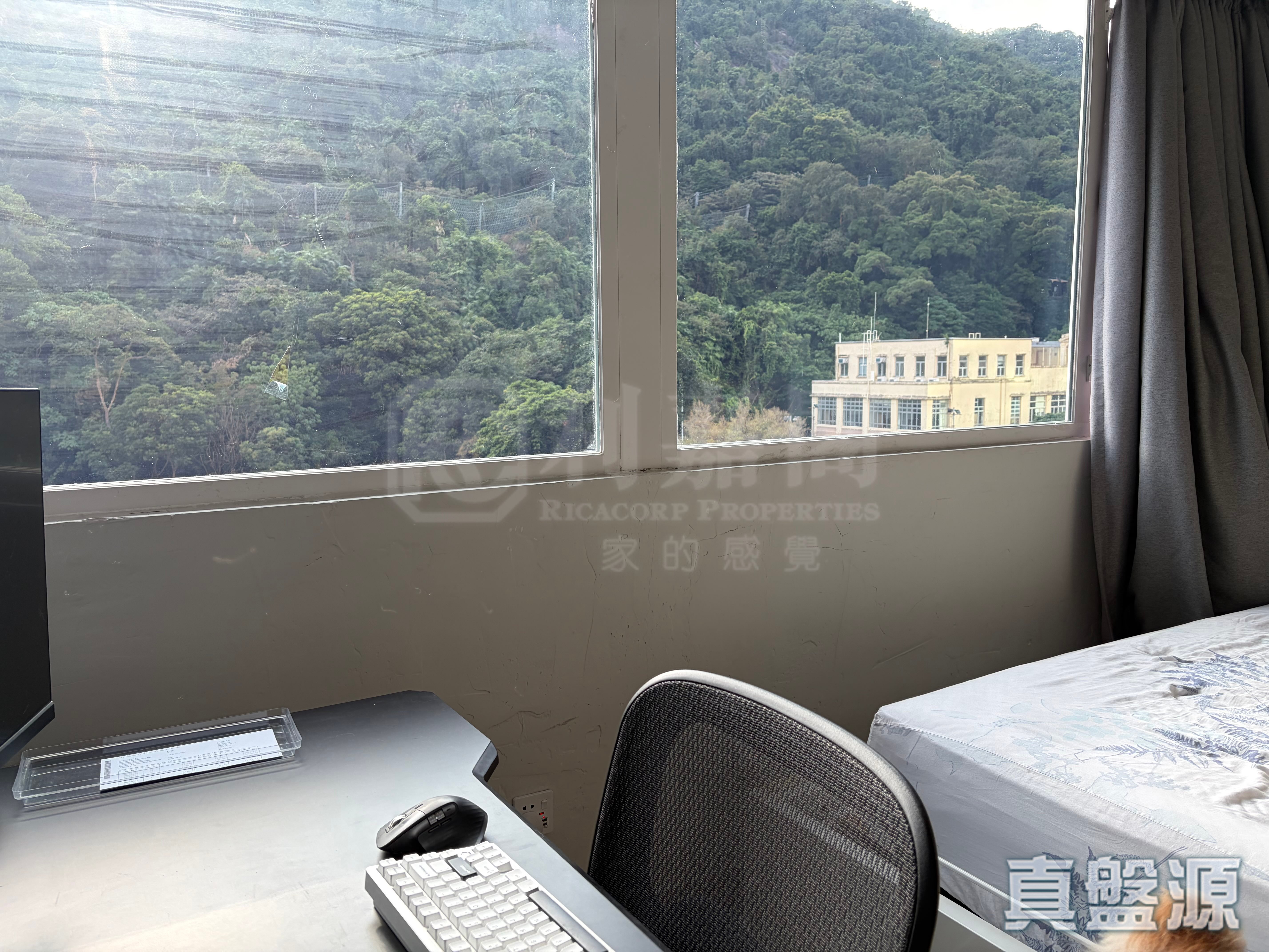 TAK LEE BUILDING Medium Floor Zone Flat 4 Quarry Bay/Kornhill/Taikoo Shing