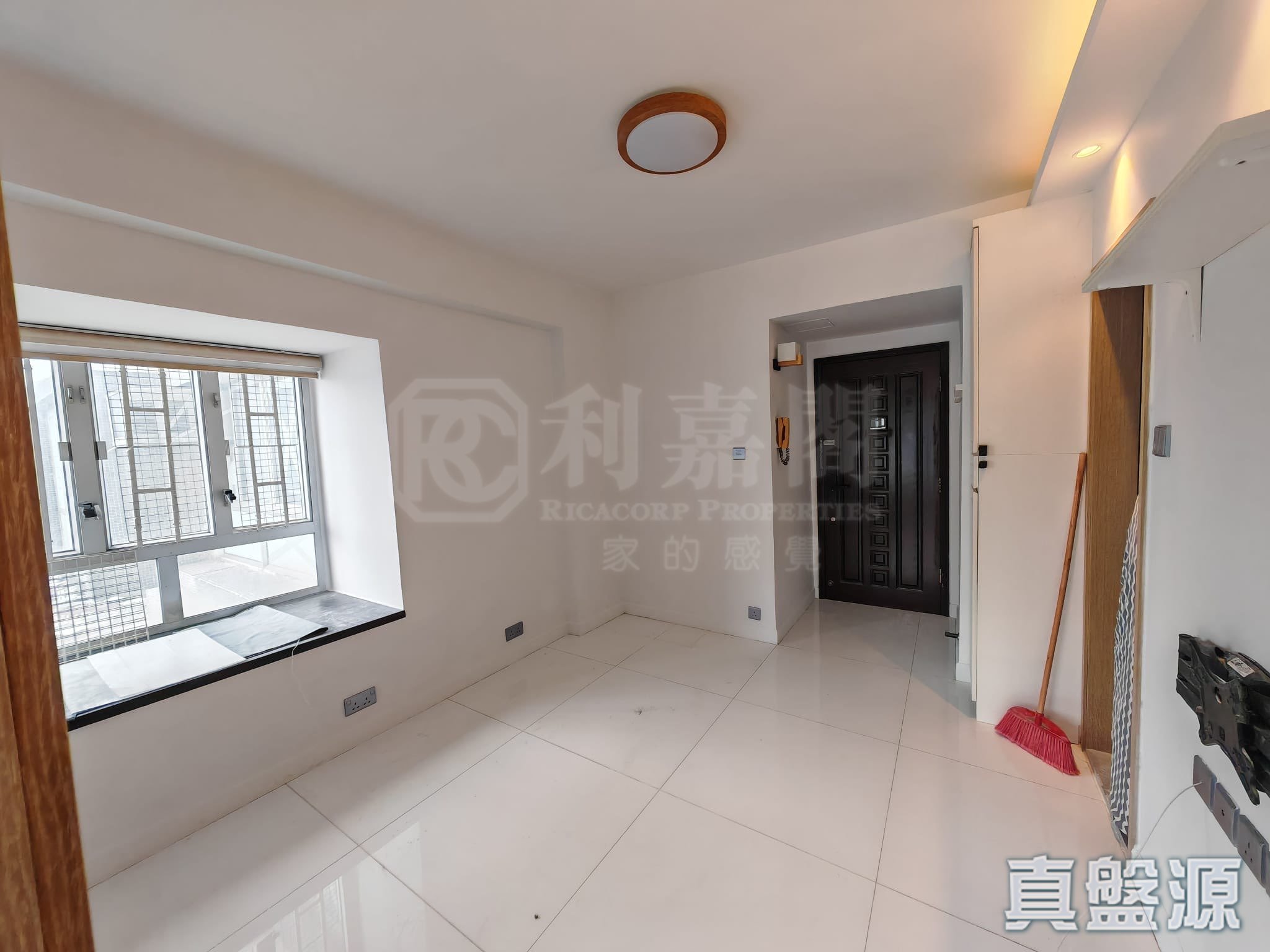 金狮花园 2期 金满阁 (F座) 高层 8室 大围