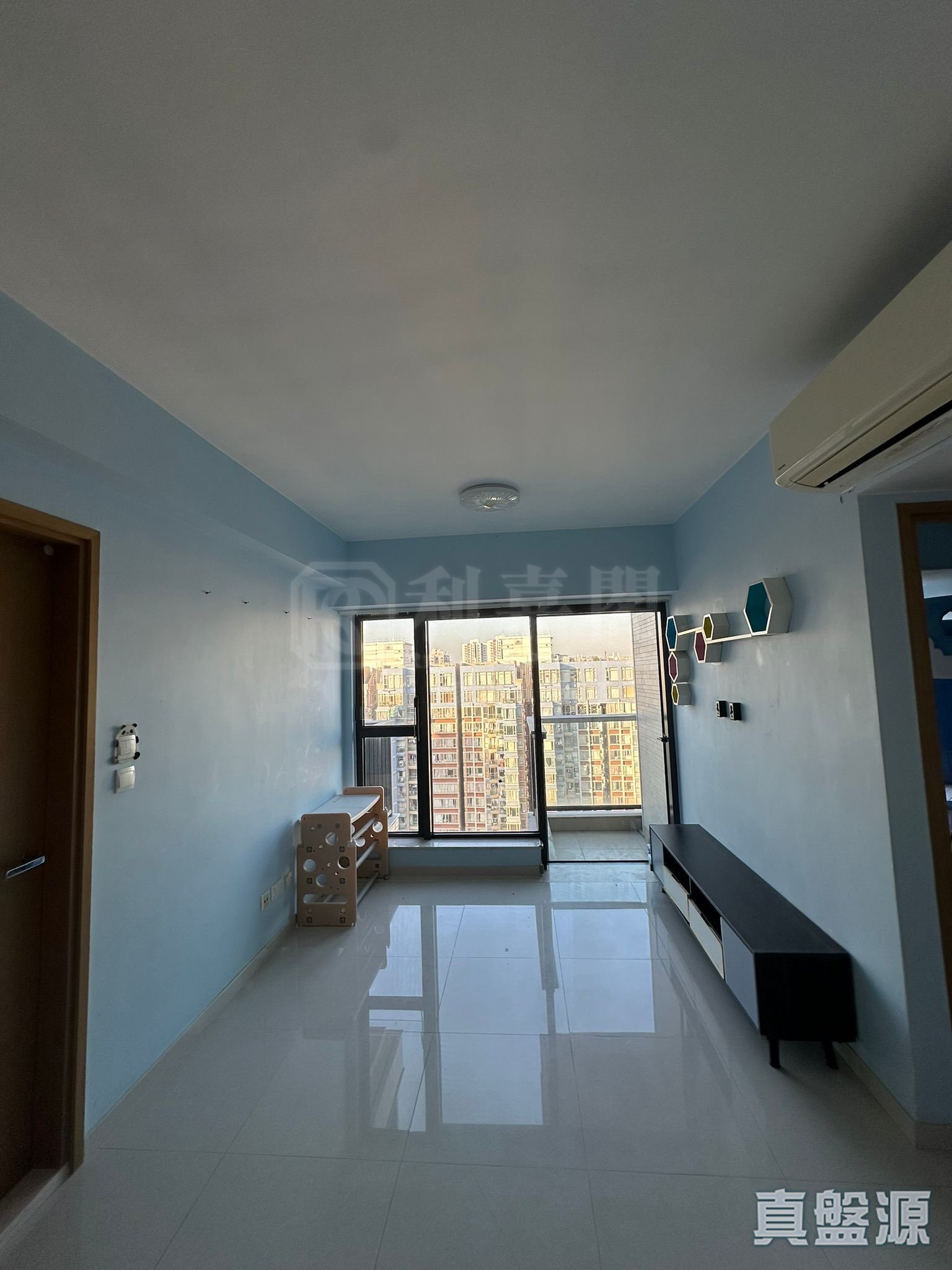 溱柏 2座 极高层 G室 元朗