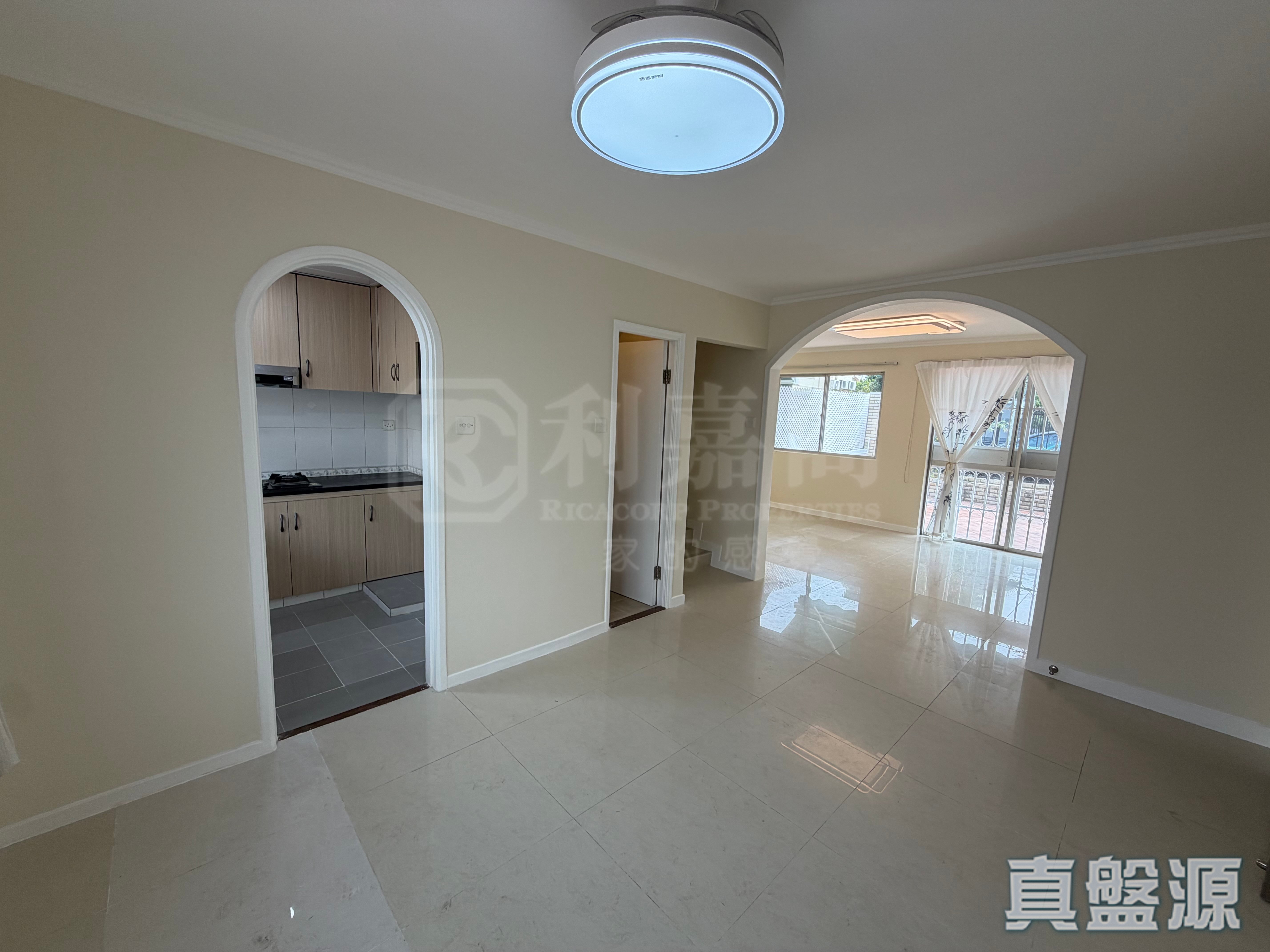 FAIRVIEW PARK Fairview Park/Palm Springs/The Vineyard