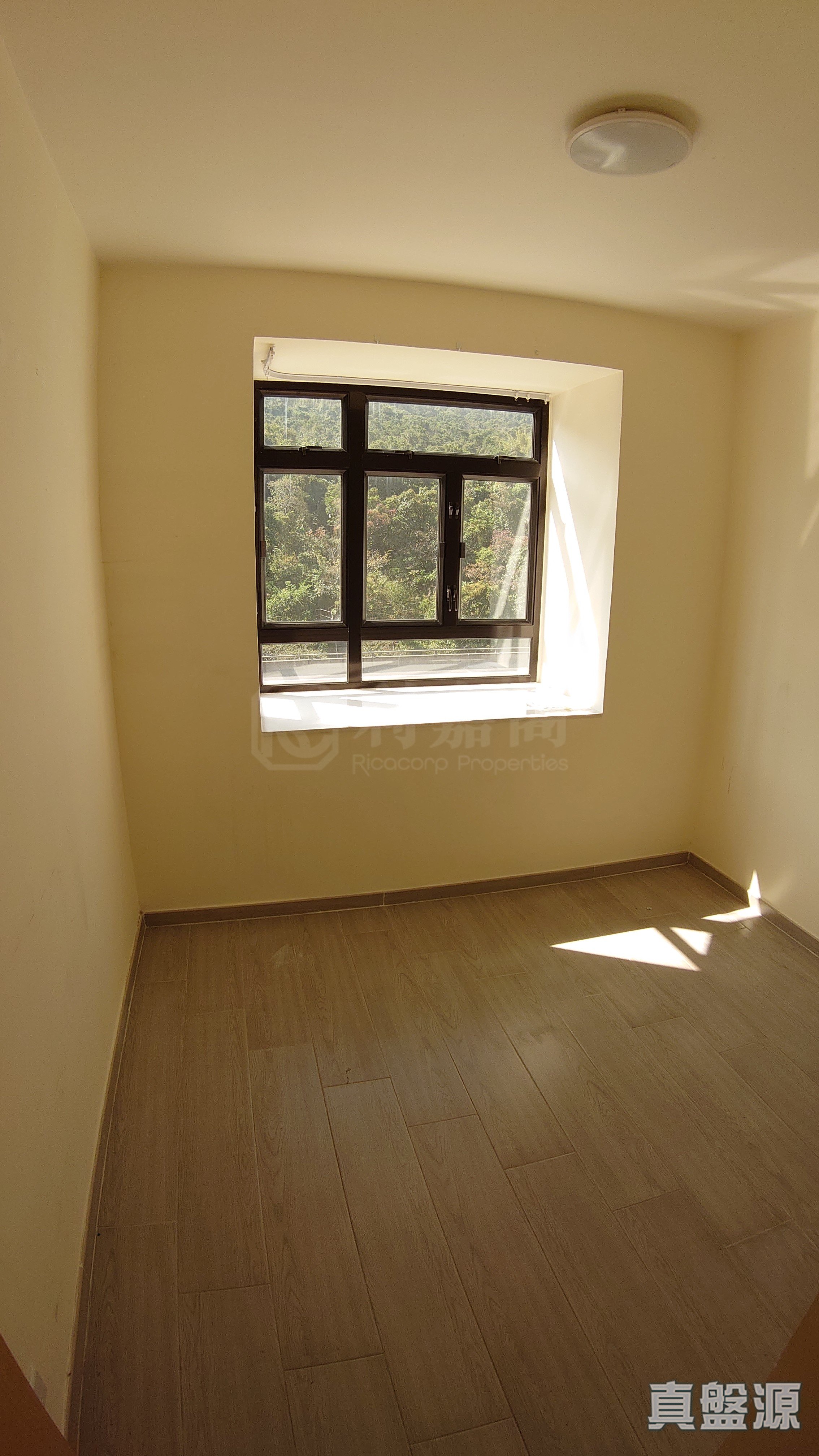 杏花邨 18座 中层 8室 杏花邨/蓝湾半岛/柴湾