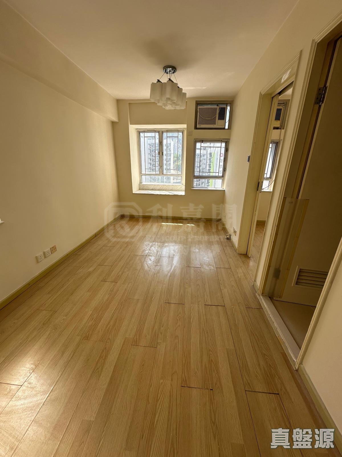 新葵芳花園 E座 高層 08室 葵涌