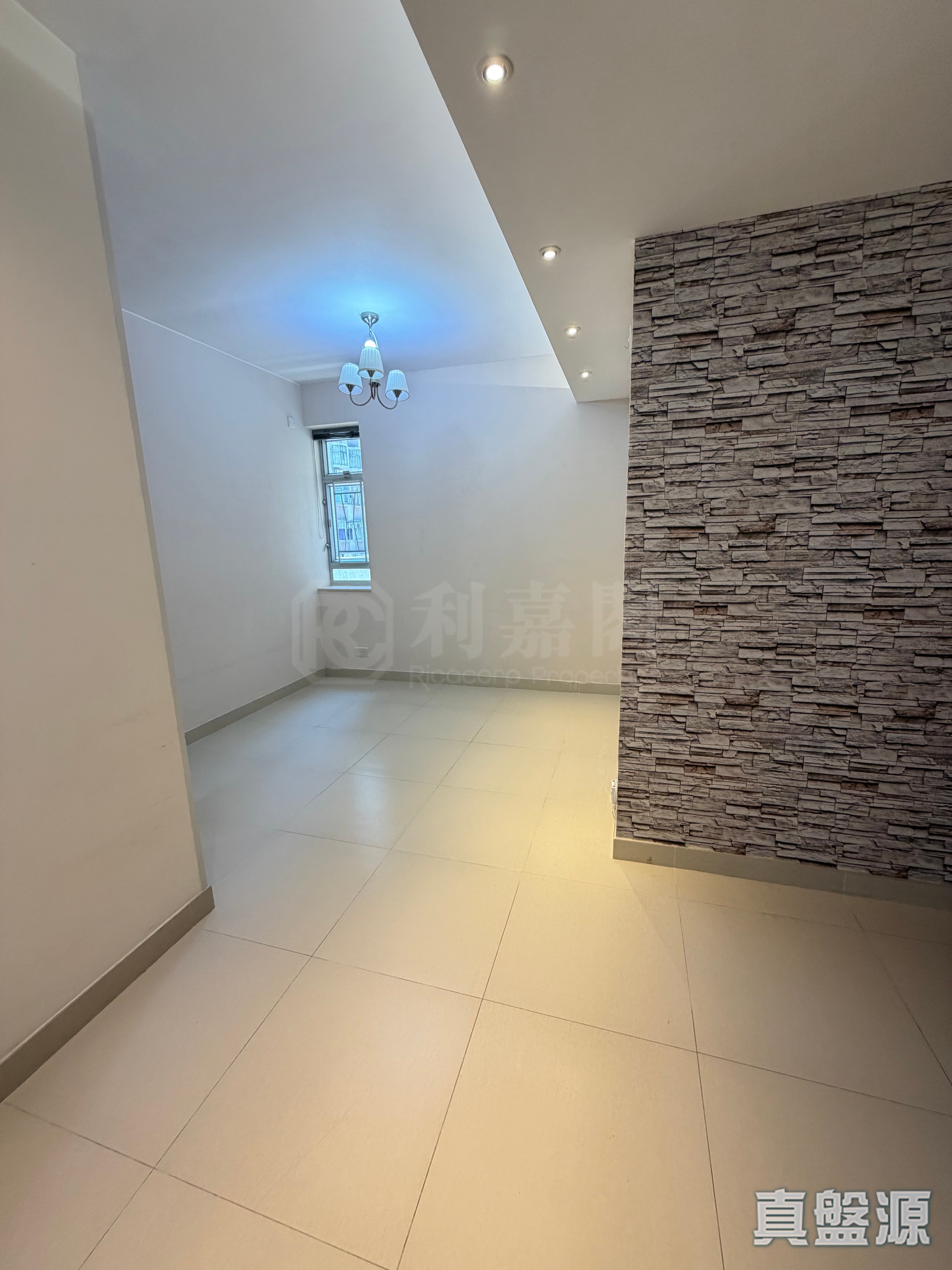 KWAI FONG TERRACE BLOCK 1 Low Floor Zone Flat D Kwai Chung/Park Island