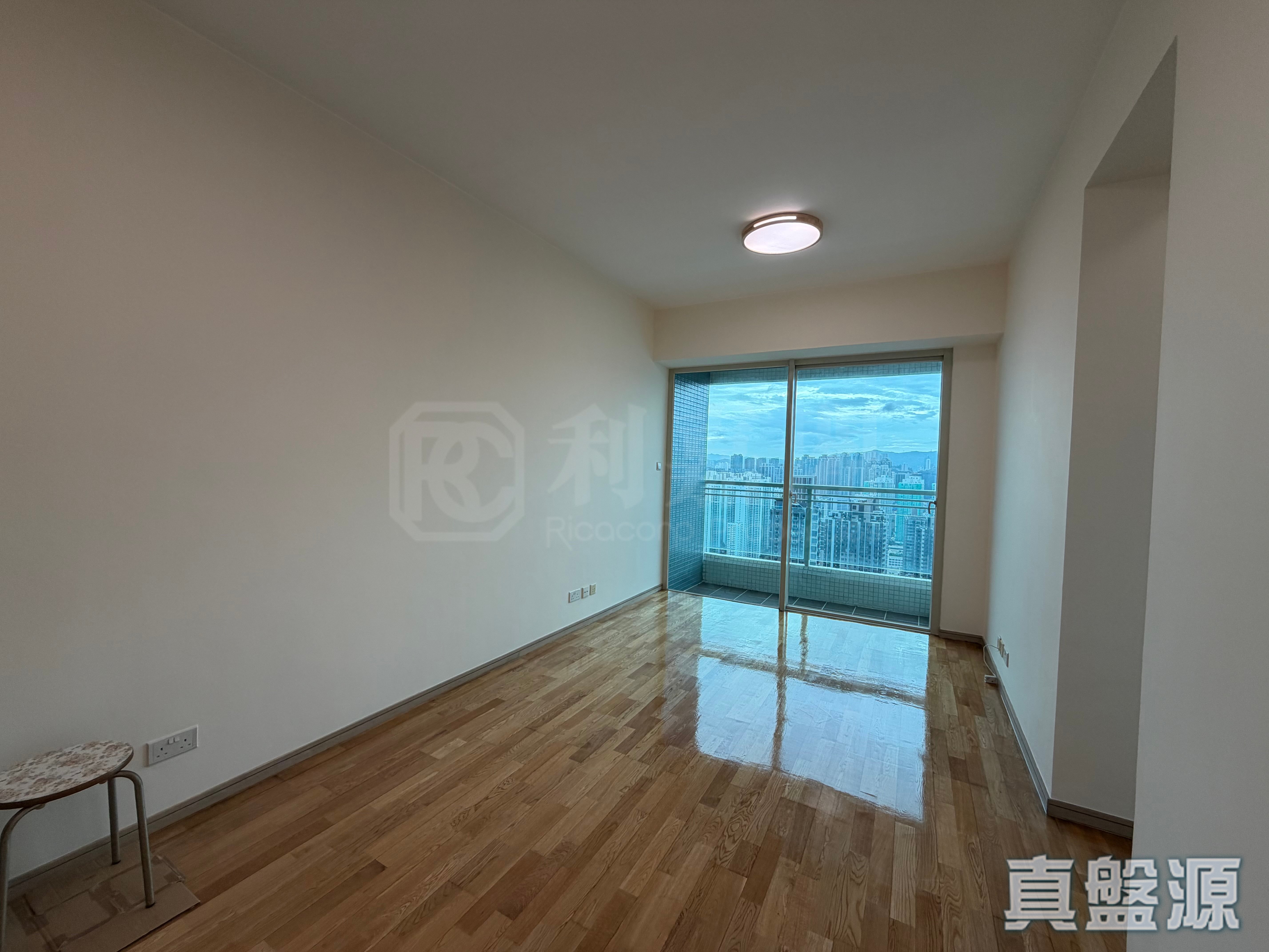 SHINING HEIGHTS High Floor Zone Flat B Olympic Station/Nam Cheong