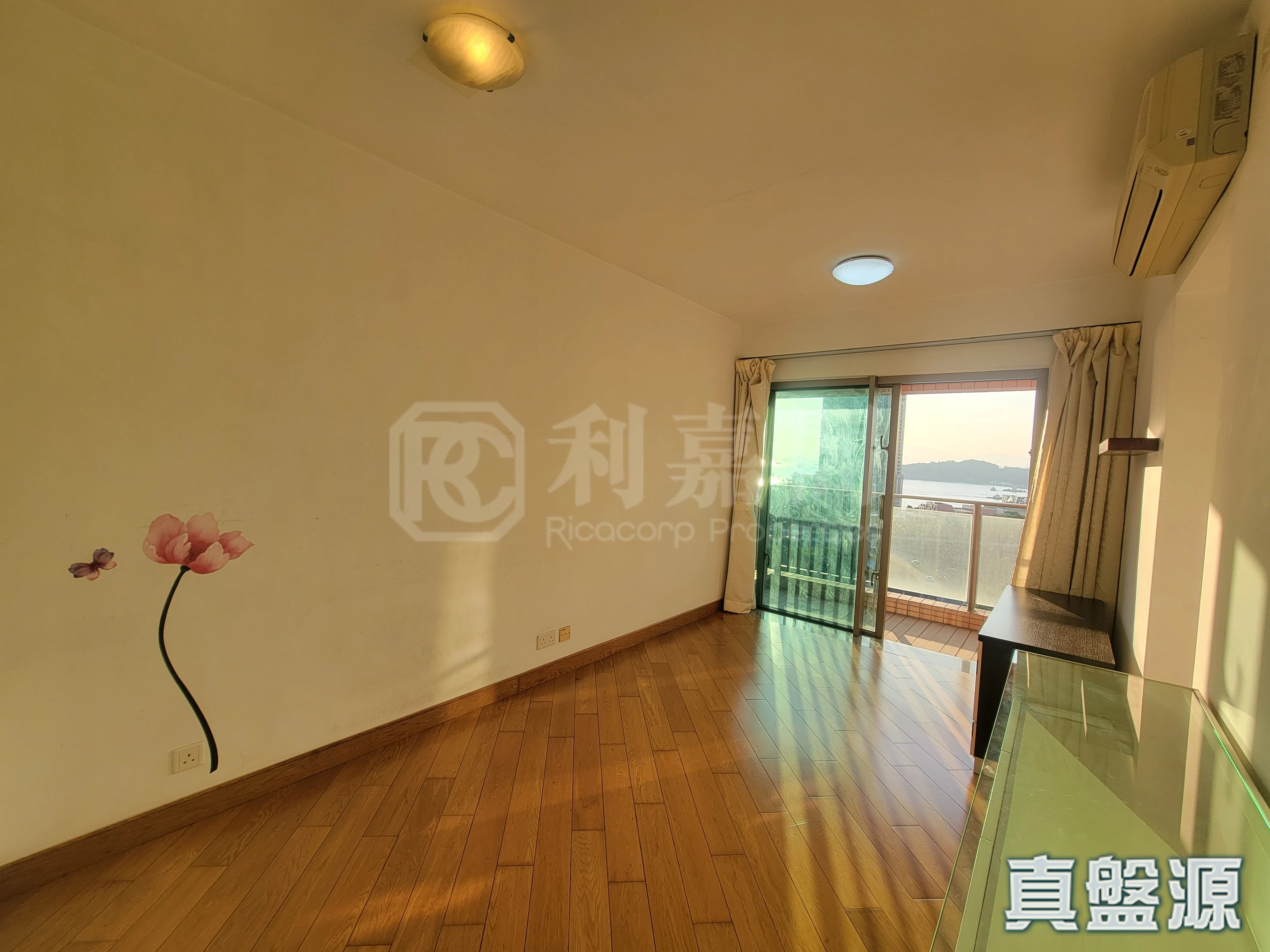 君汇港 5座 低层 D室 奥运站/南昌