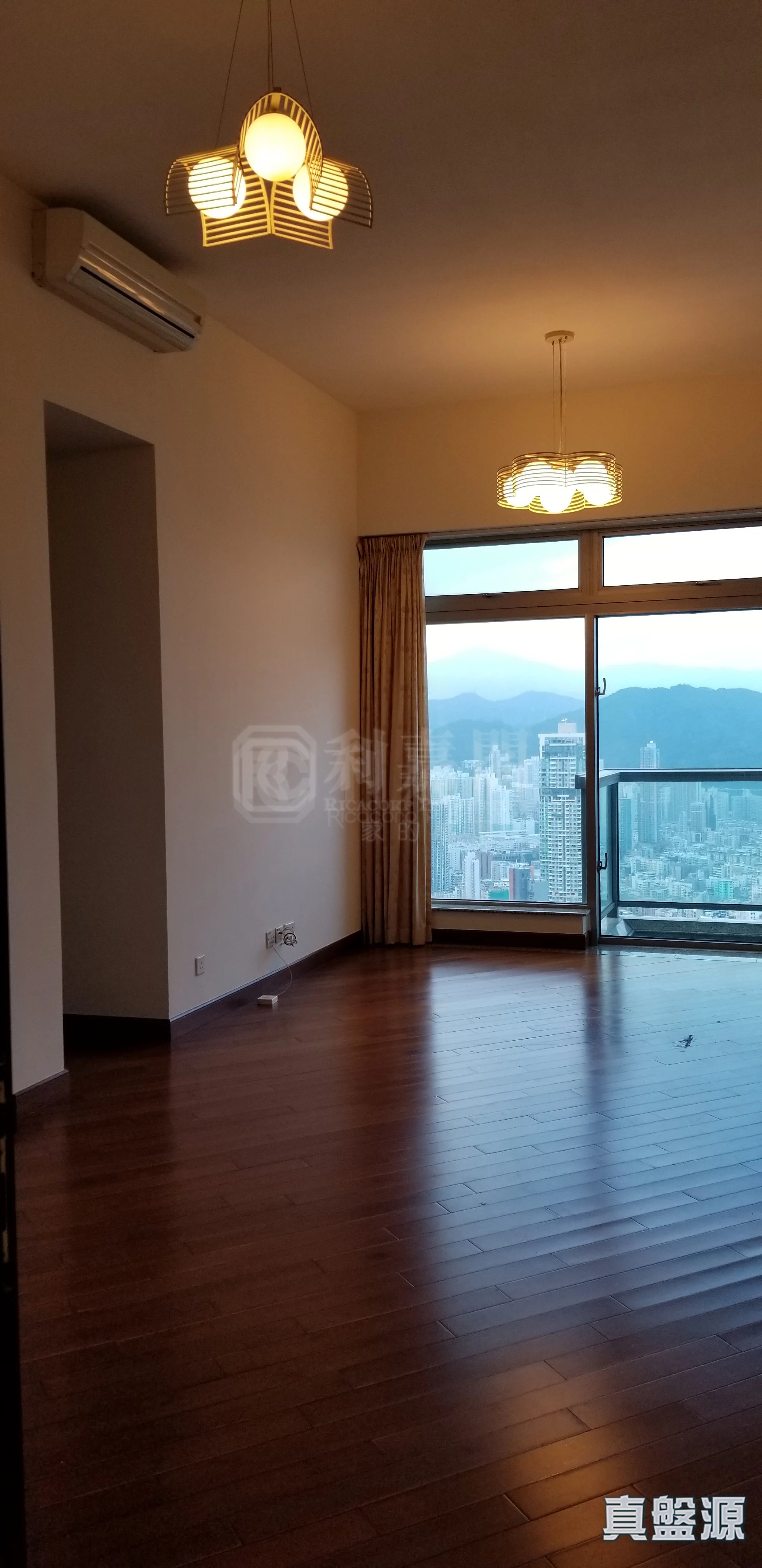 THE HERMITAGE TOWER 2 Very High Floor Zone Flat C Olympic Station/Nam Cheong