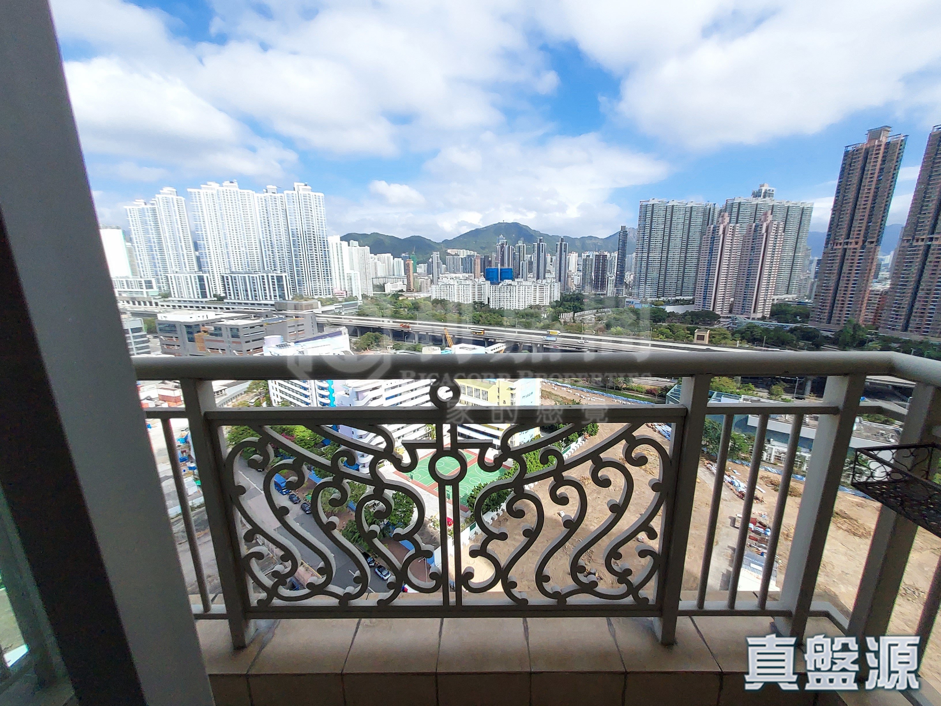 HAMPTON PLACE TOWER 2 Medium Floor Zone Flat D Olympic Station/Nam Cheong