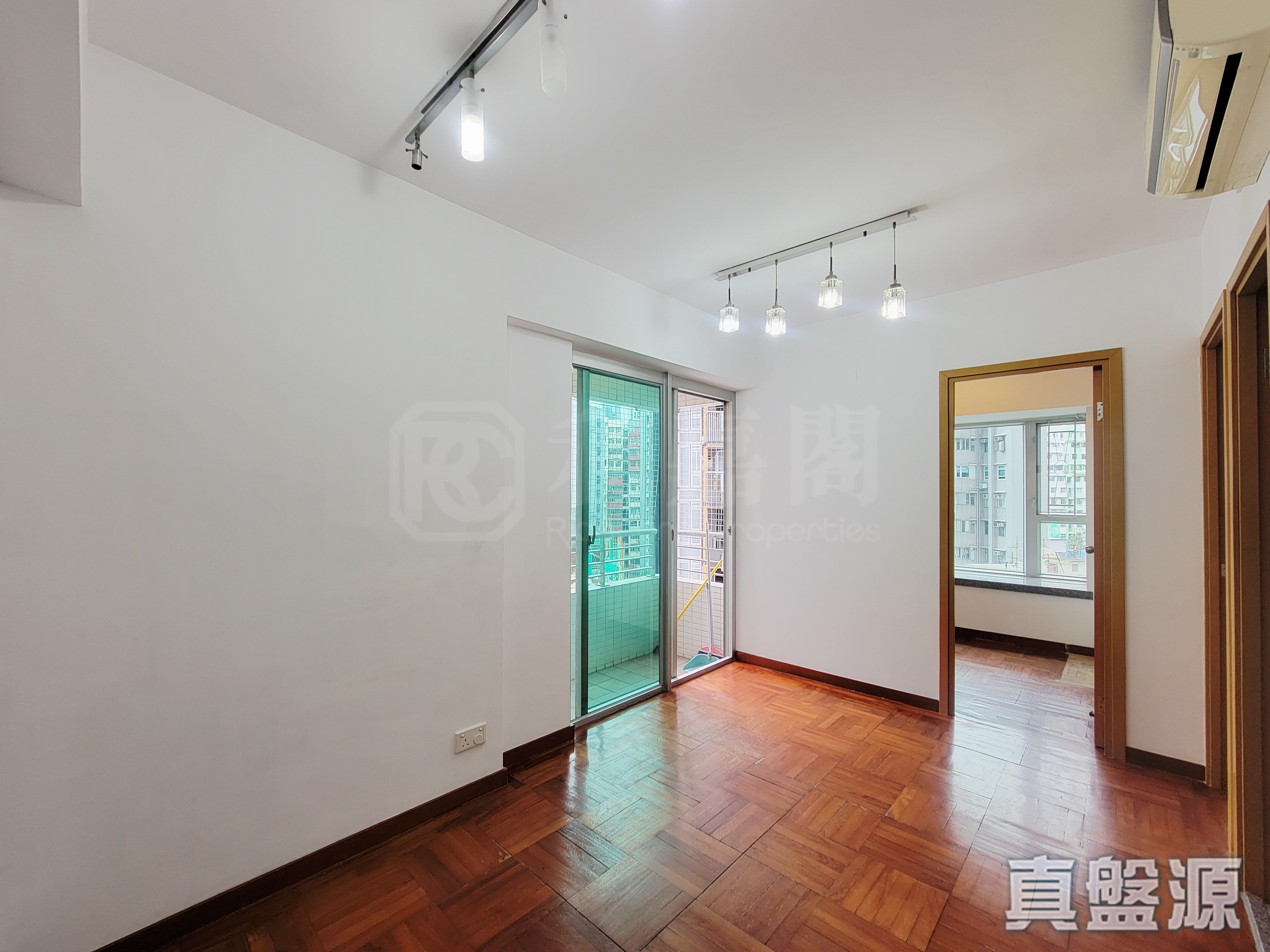 港湾豪庭 2期 10座 低层 D室 奥运站/南昌