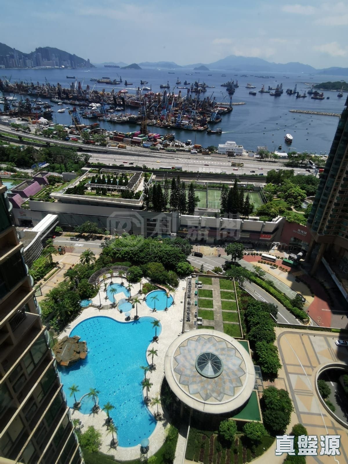 PARK AVENUE PHASE 1 - Tower 7 High Floor Zone Flat D Olympic Station/Nam Cheong