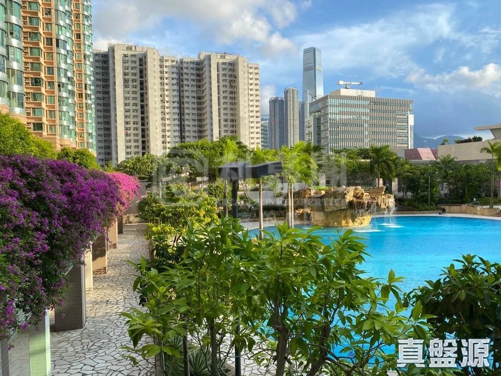PARK AVENUE PHASE 1 - Tower 10 Low Floor Zone Flat D Olympic Station/Nam Cheong