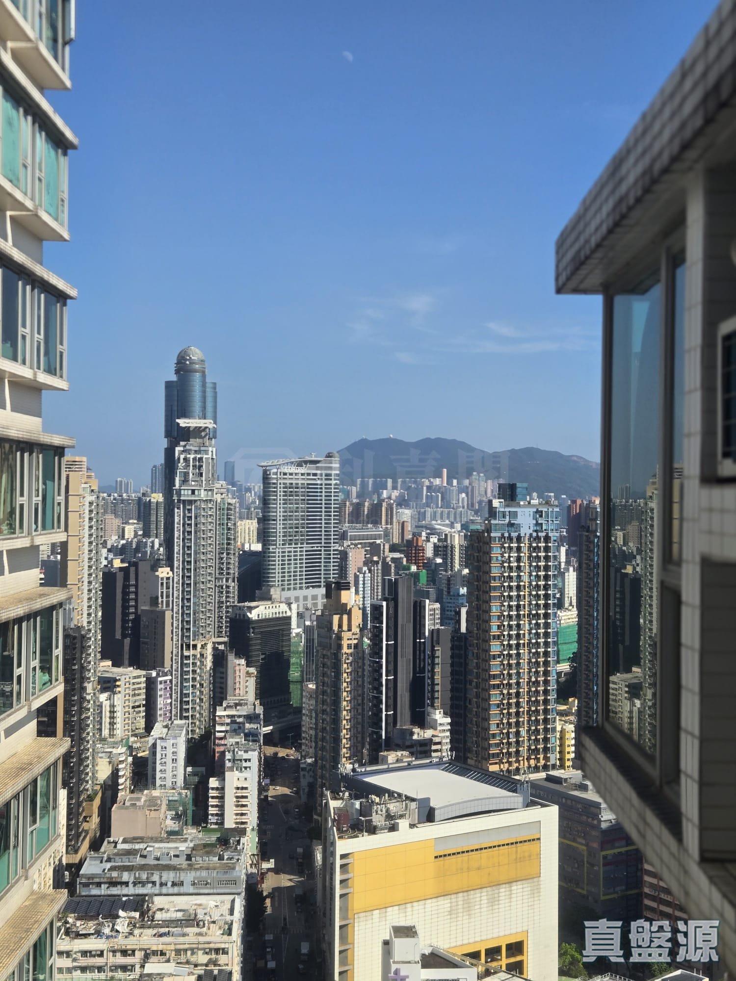 METRO HARBOUR VIEW PHASE I - Tower 6 Very High Floor Zone Flat A Olympic Station/Nam Cheong