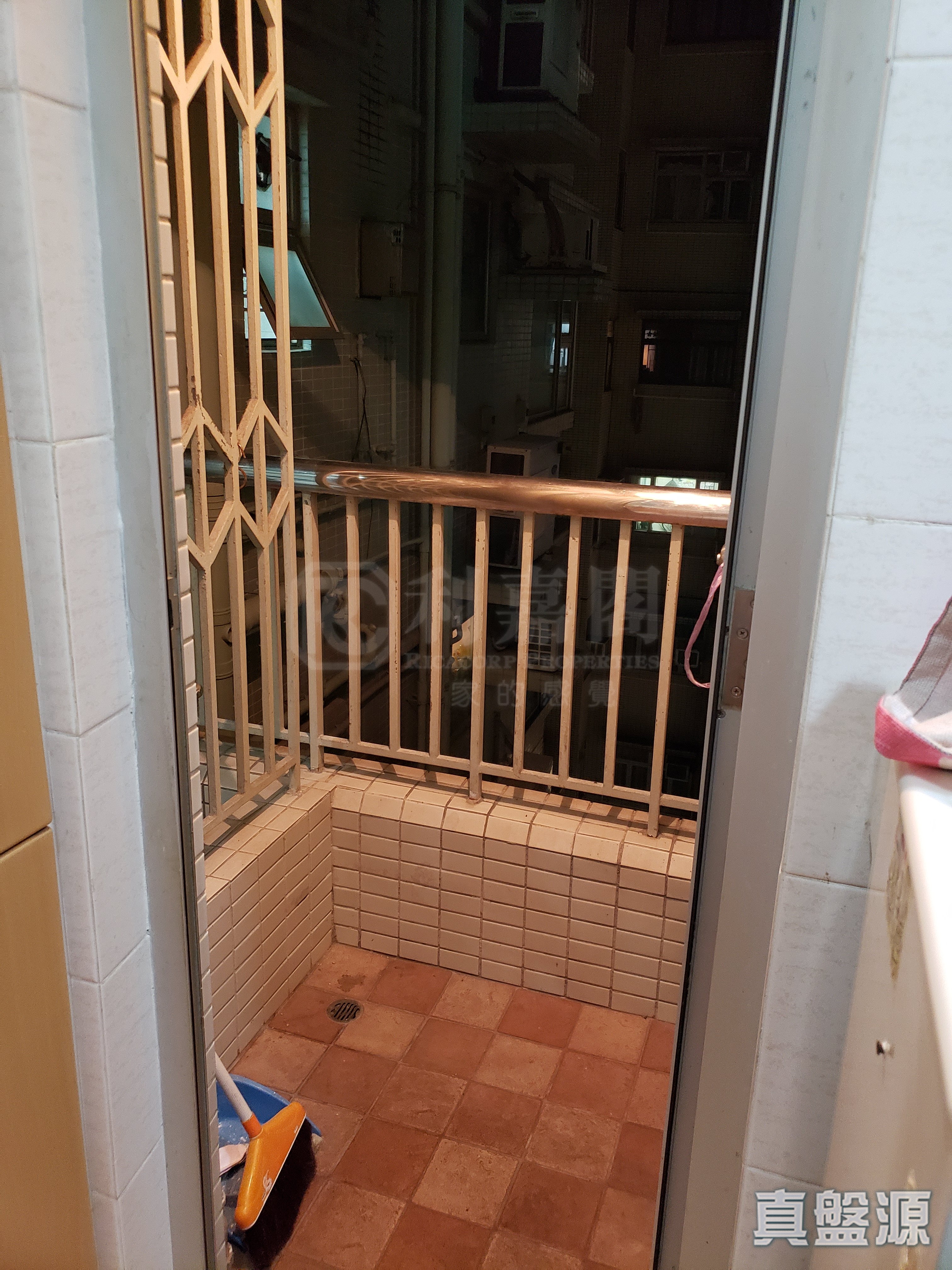 PARADISE SQUARE Medium Floor Zone Flat G Mong Kok/Yau Ma Tei
